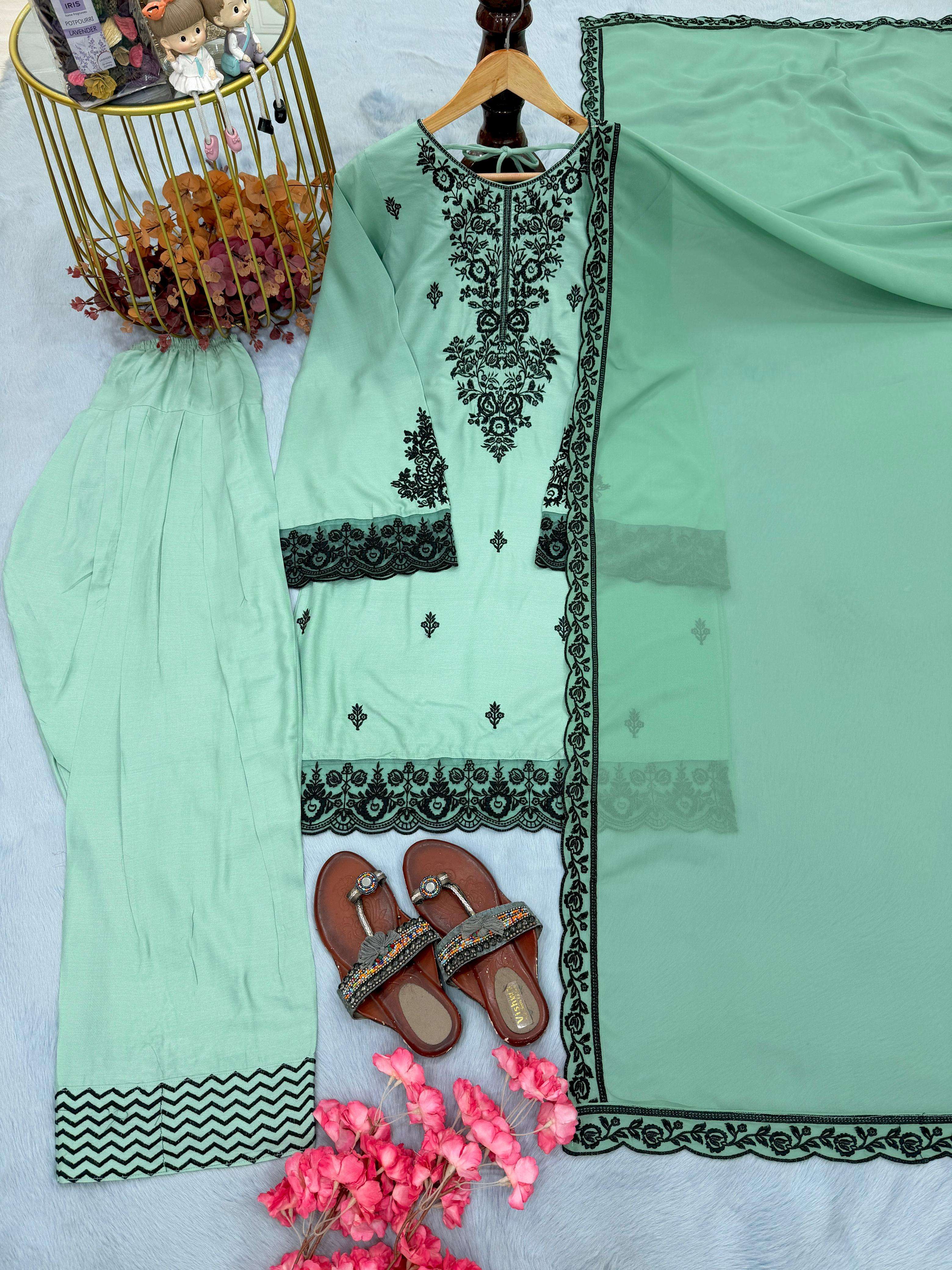 PD 1144 RAYON COTTON FANCY PREETY LOOK DESIGNER LADIES PARTY WEAR LADIES SUIT