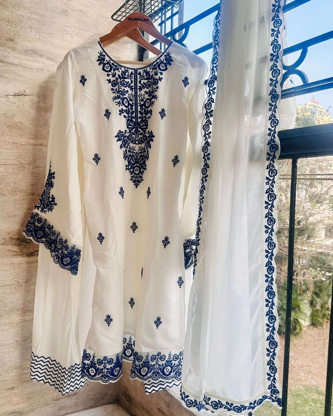 PD 1144 RAYON COTTON FANCY PREETY LOOK DESIGNER LADIES PARTY WEAR LADIES SUIT