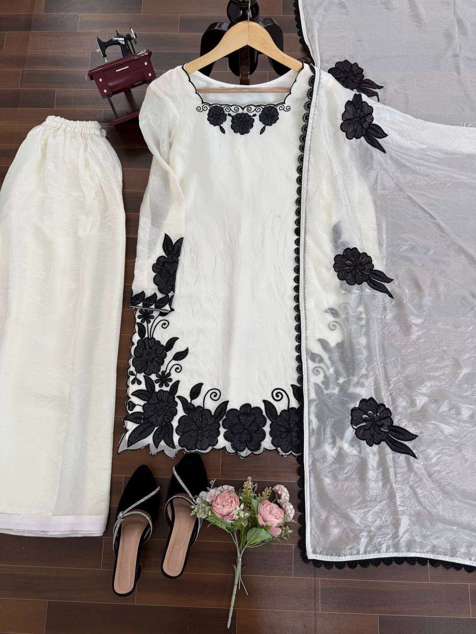 RTC 6000 SILK FANCY EMBROIDERY WORK PAKISTANI STYLE LADIES FESTIVE WEAR SUIT