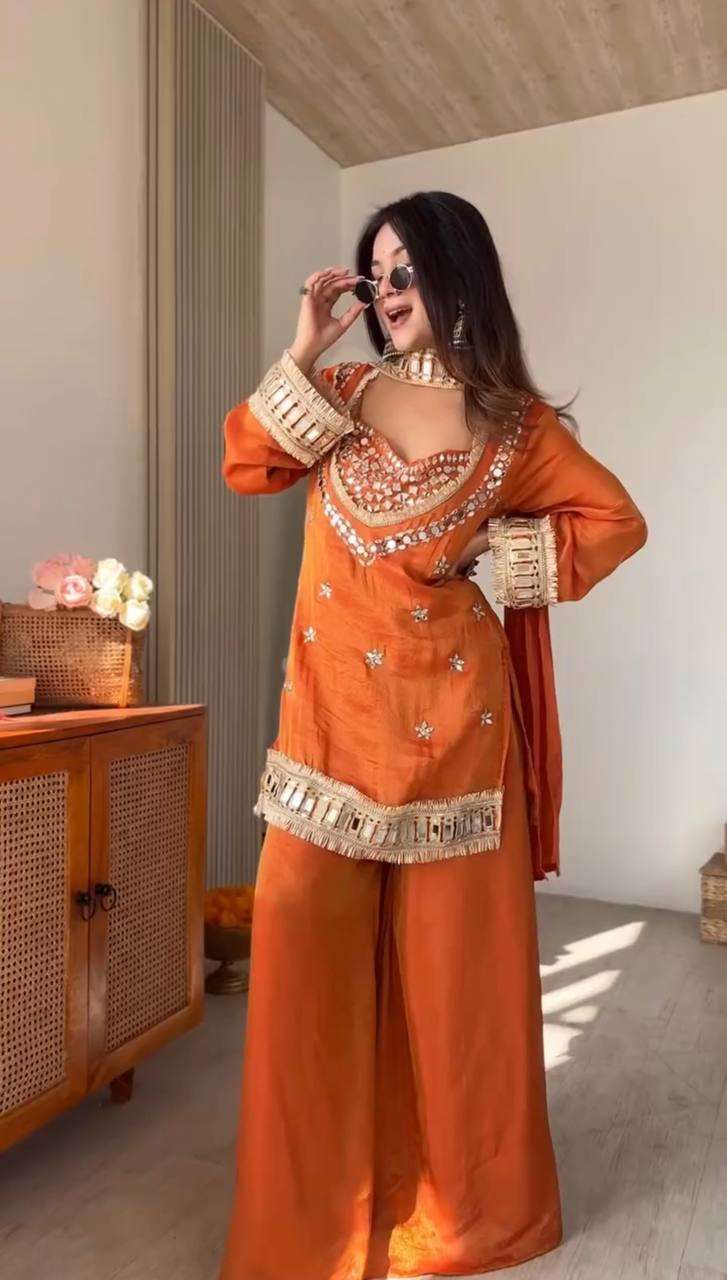 SRK 5326 SILK BEAUTIFUL DESIGNER LOOK PARTY WEAR LADIES SUIT