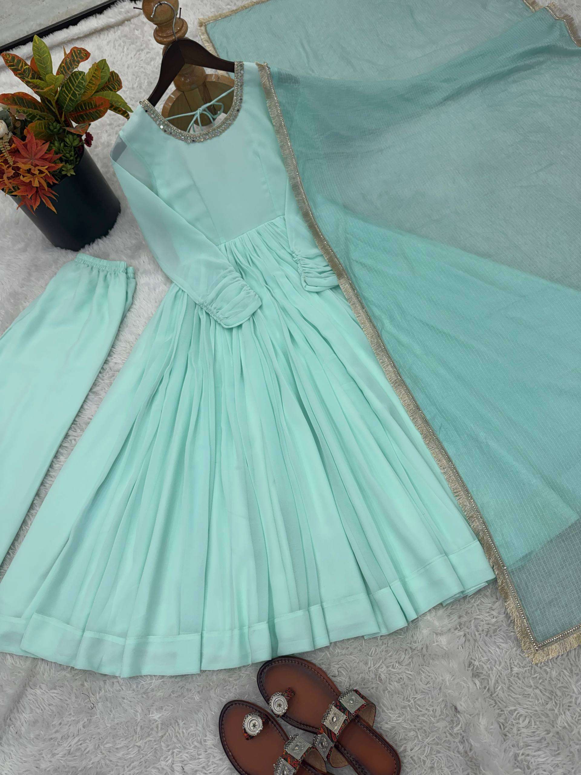 ZF 5020 GEORGETTE PREETY LOOK DESIGNER LADIES ANARKALI STYLE GOWN SUIT