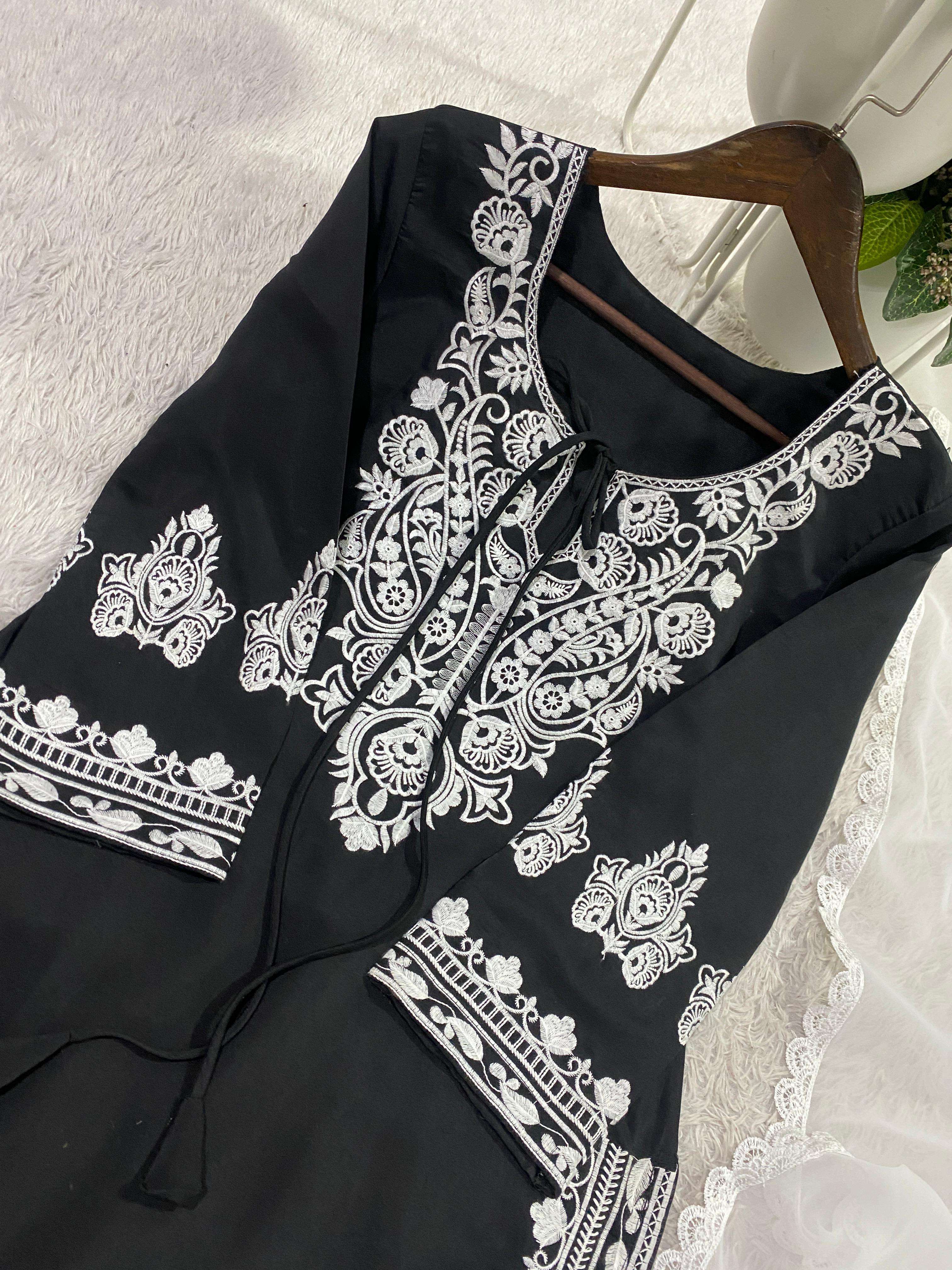 BE 386 SILK PREETY LOOK DESIGNER WEAR FUNCTION WEAR LADIES SUIT