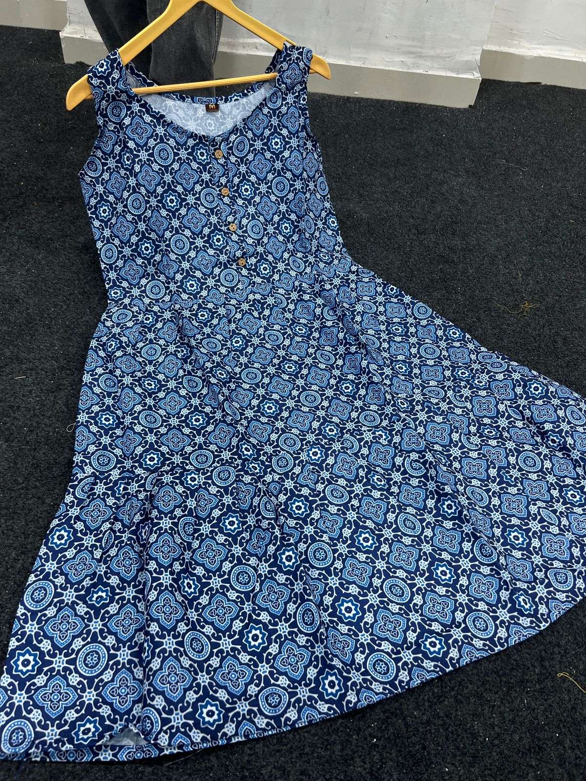 INLI MIDI COTTON PRINTED SUMMER WEAR LADIES SLEEVELESS KURTI 