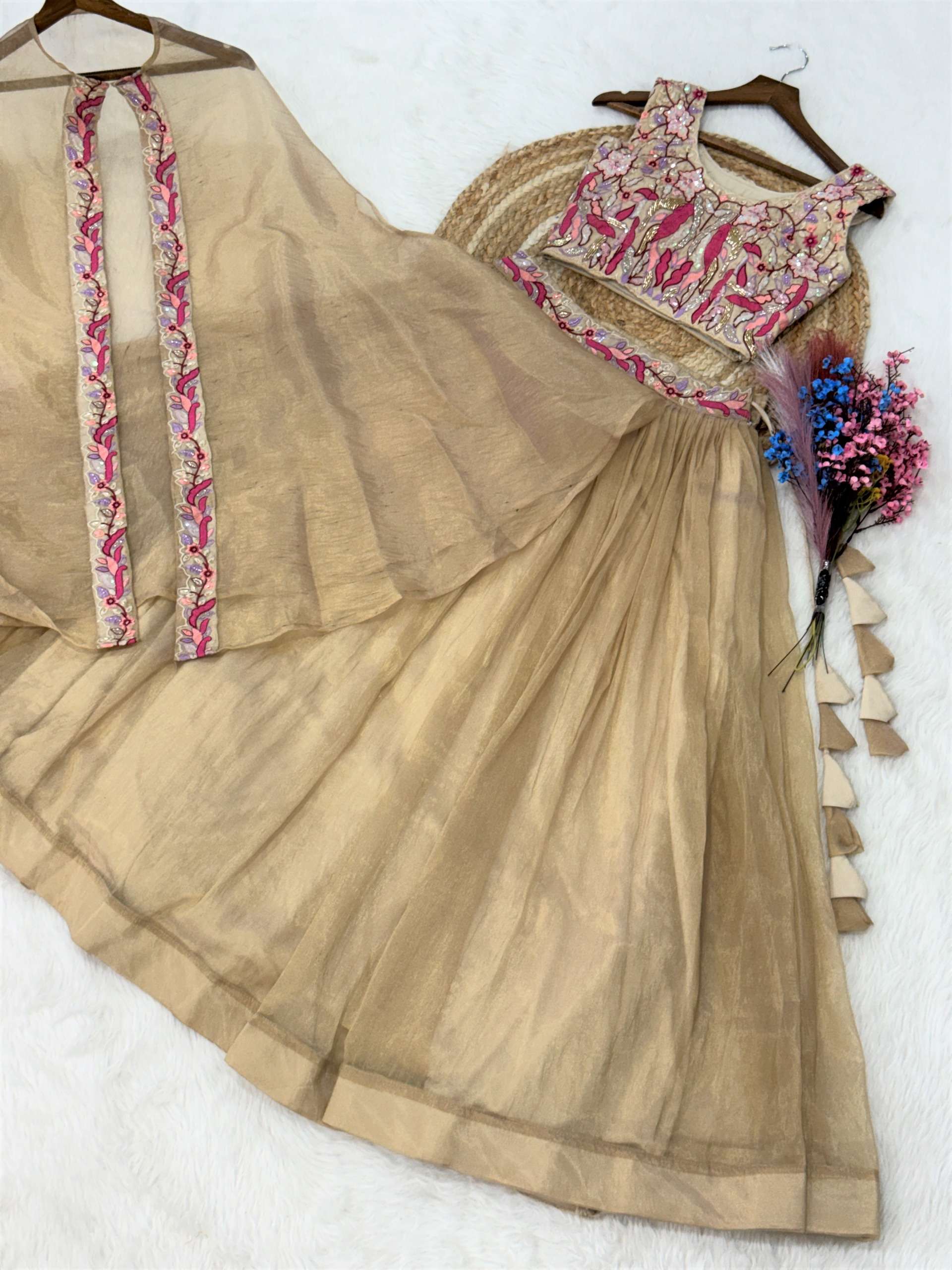 KA 5068 SILK BEAUTIFUL DESIGNER LOOK PARTY WEAR LADIES DRESS