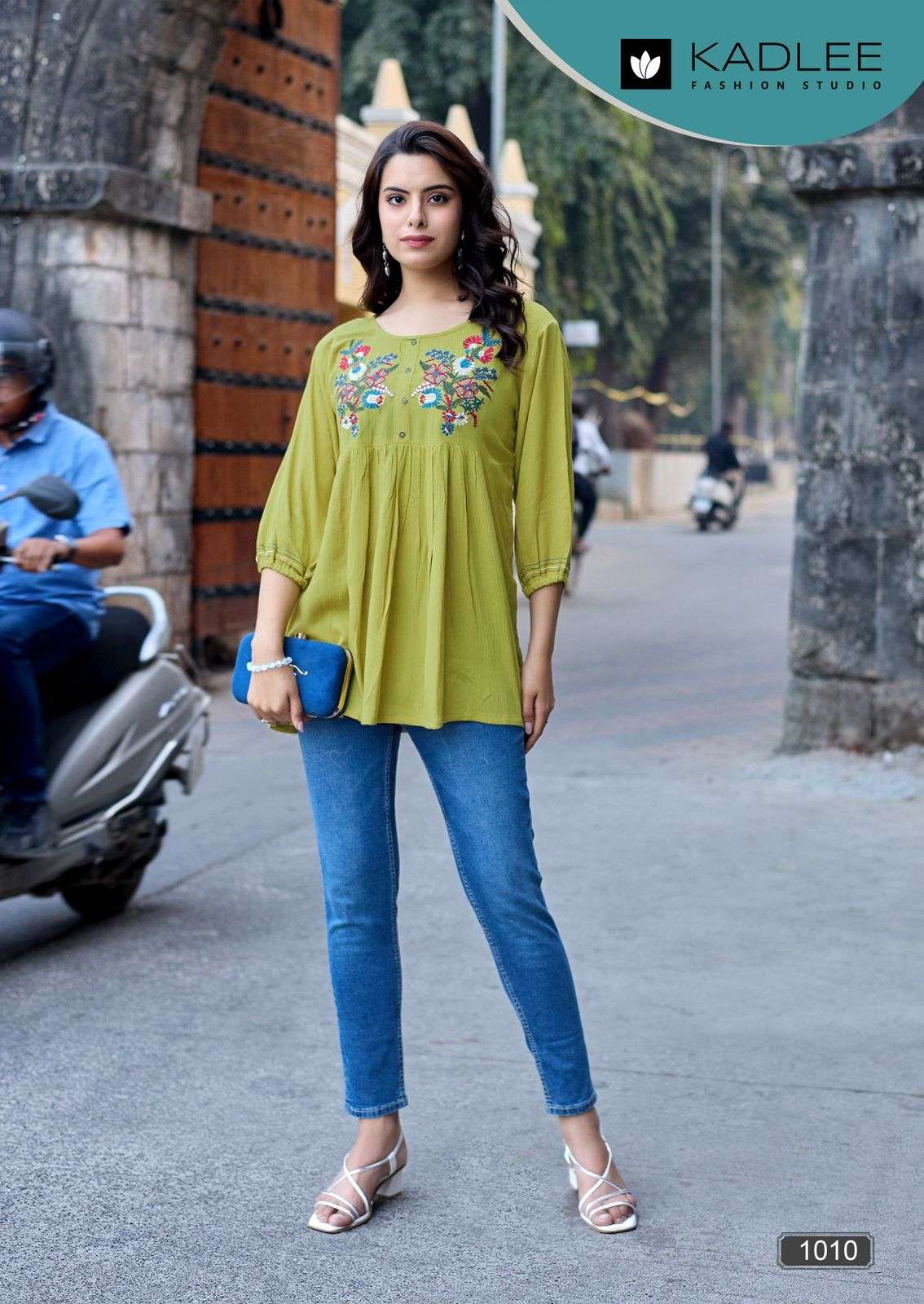 KADLEE FASHION CRYSTAL VOL 2 RAYON FANCY WESTERN WEAR LADIES TOP