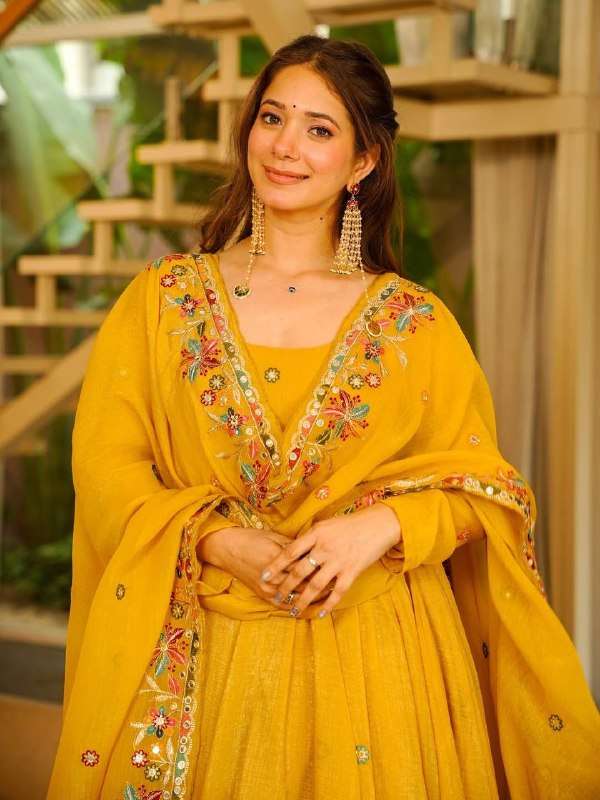 KD 1595 SILK HEAVY ELEGANT DESIGNER PARTY WEAR ANARKALI GOWN SUIT