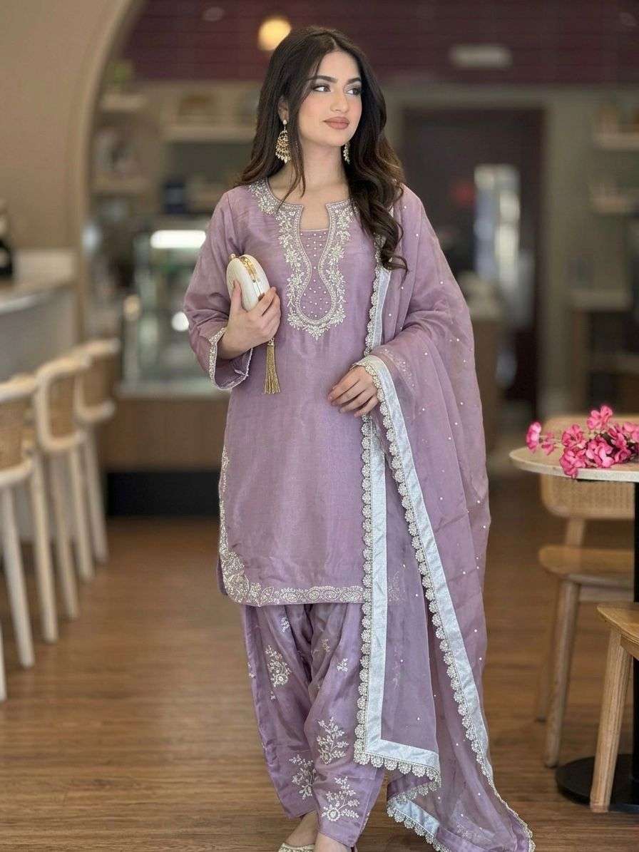 LADY LOOK 040 SILK BEAUTIFUL DESIGNER PARTY WEAR LADIES SUIT