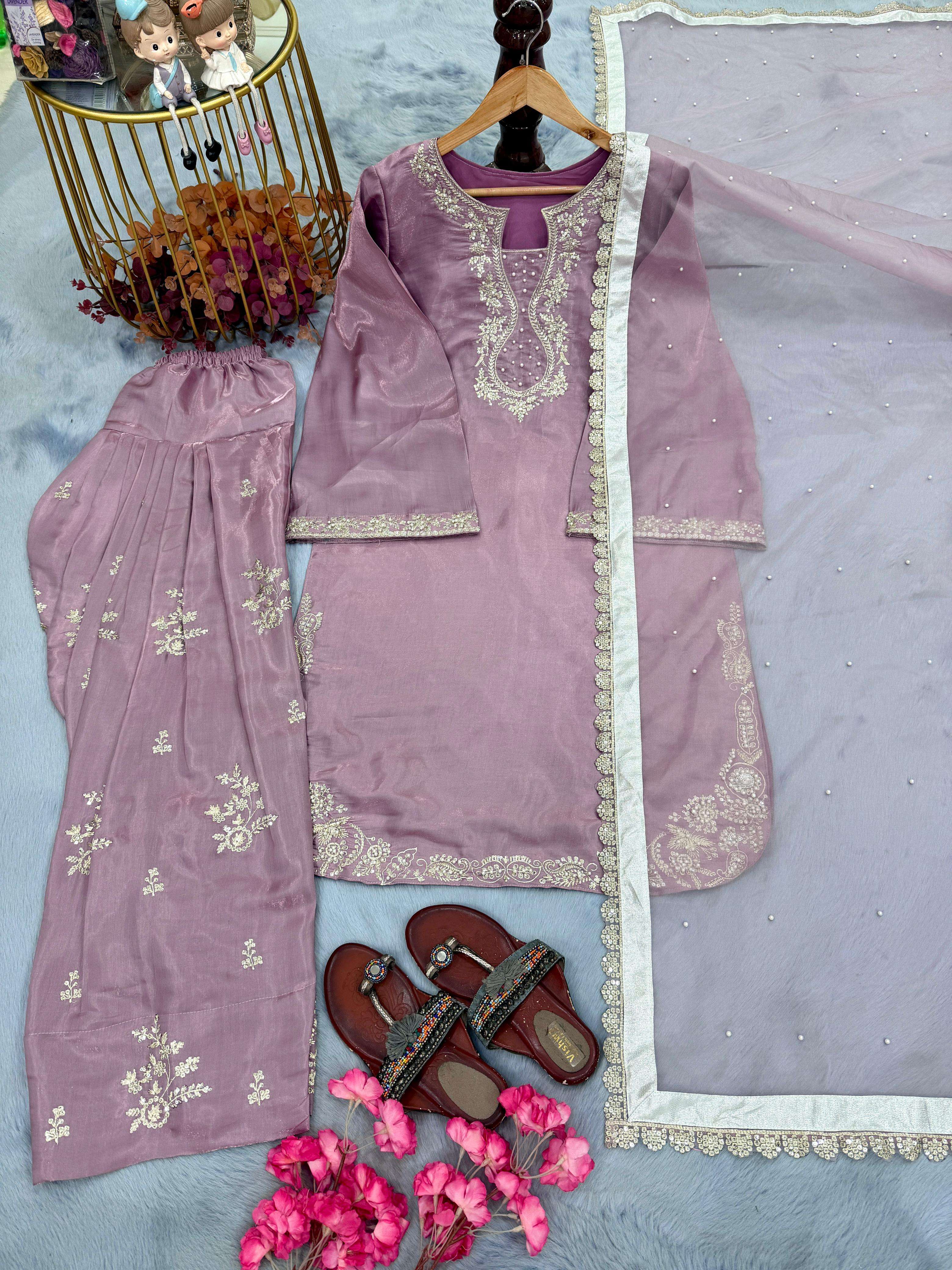 LADY LOOK 040 SILK BEAUTIFUL DESIGNER PARTY WEAR LADIES SUIT