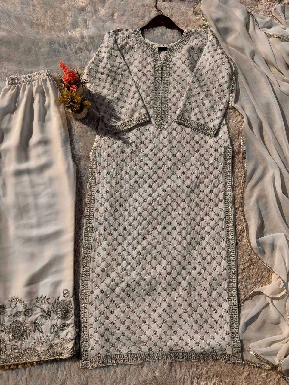 LG 1922 GEORGETTE BEAUTIFUL DESIGNER LOOK WEDDING FUNCTION WEAR LADIES SUIT