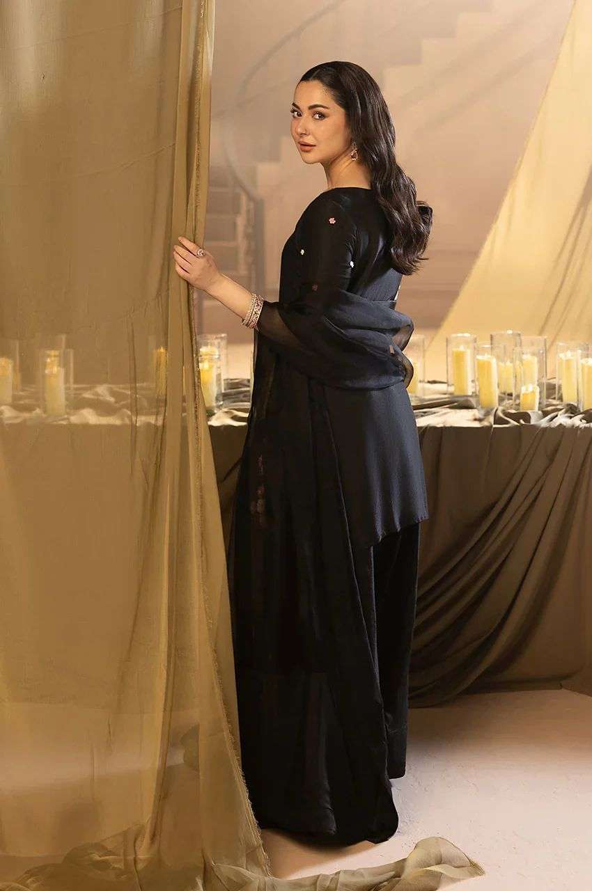 LG 2076 SILK WITH PREETY LOOK DESIGNER LADIES PARTY WEAR SUIT