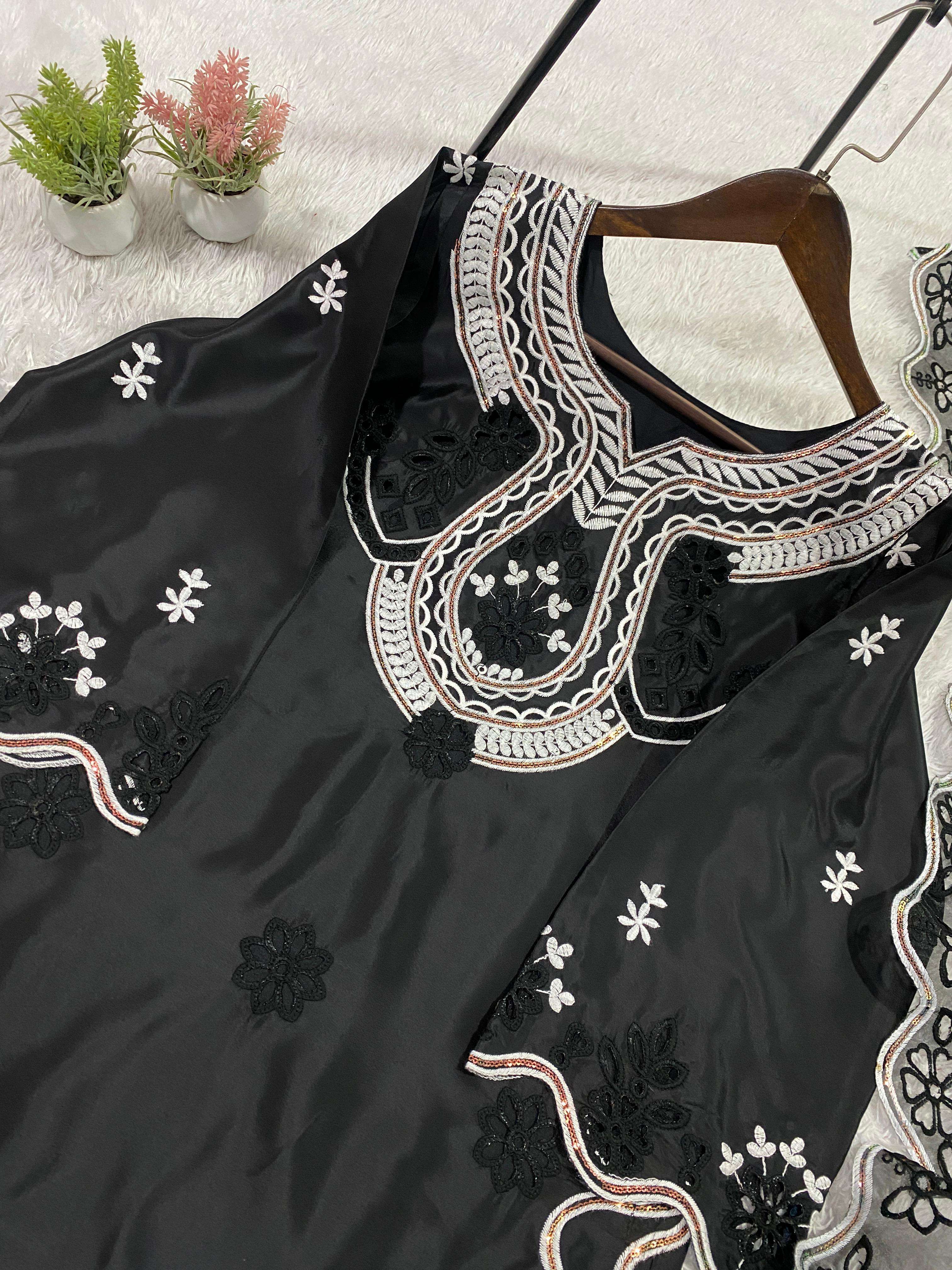 LG 2081 SILK PAKISTANI STYLE DESIGNER LOOK PARTY WEAR LADIES SUIT