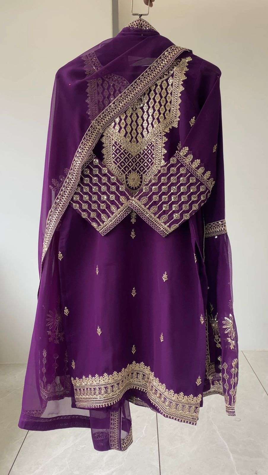LG 2085 GEORGETTE SEQUENCE EMBROIDERED WORKED TOP SARARA AND DUPATTA SET