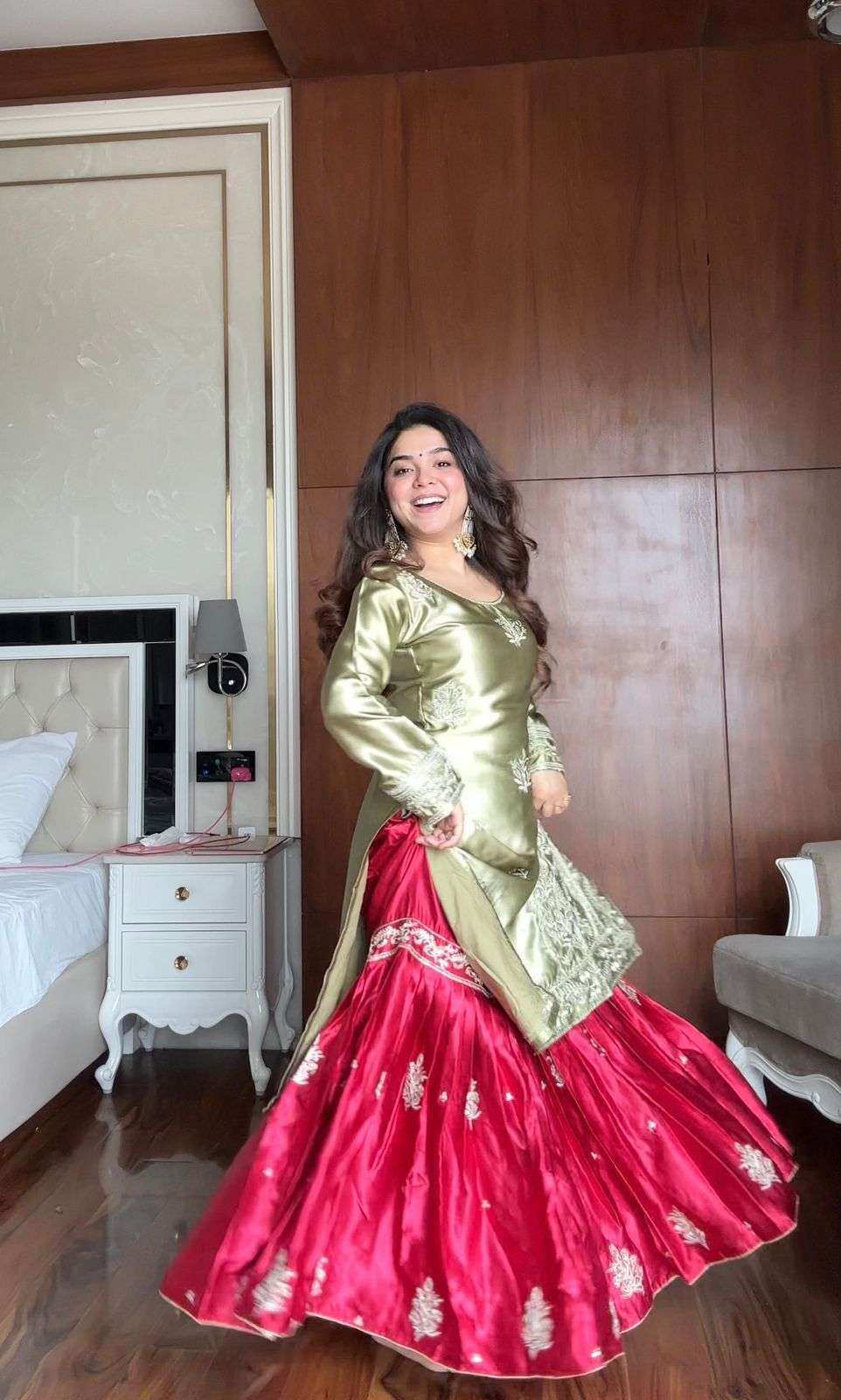  LOOMEERA LM 02 SATIN BEAUTIFUL DESIGNER LOOK PARTY WEAR SHARARA SUIT