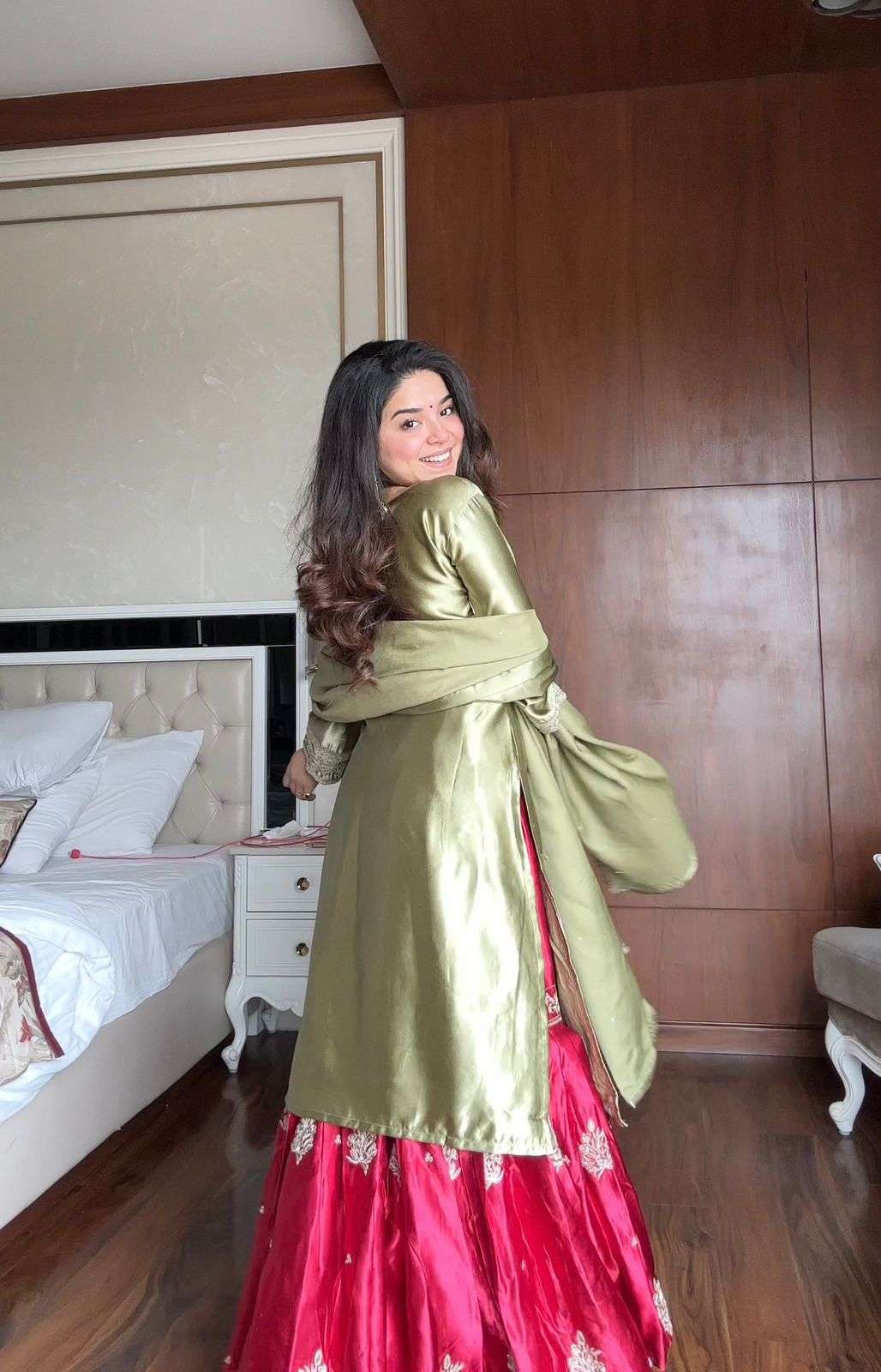  LOOMEERA LM 02 SATIN BEAUTIFUL DESIGNER LOOK PARTY WEAR SHARARA SUIT
