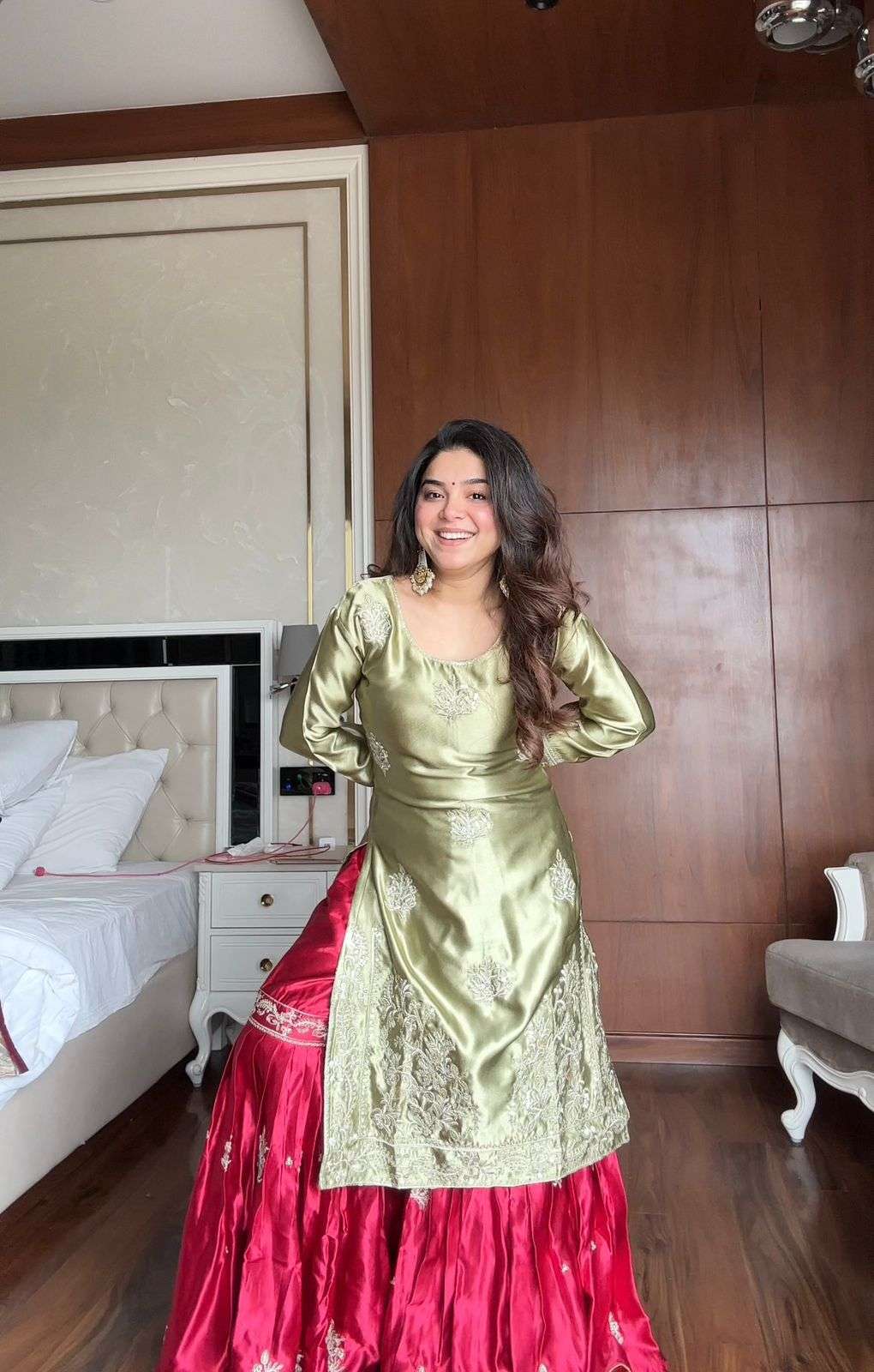  LOOMEERA LM 02 SATIN BEAUTIFUL DESIGNER LOOK PARTY WEAR SHARARA SUIT