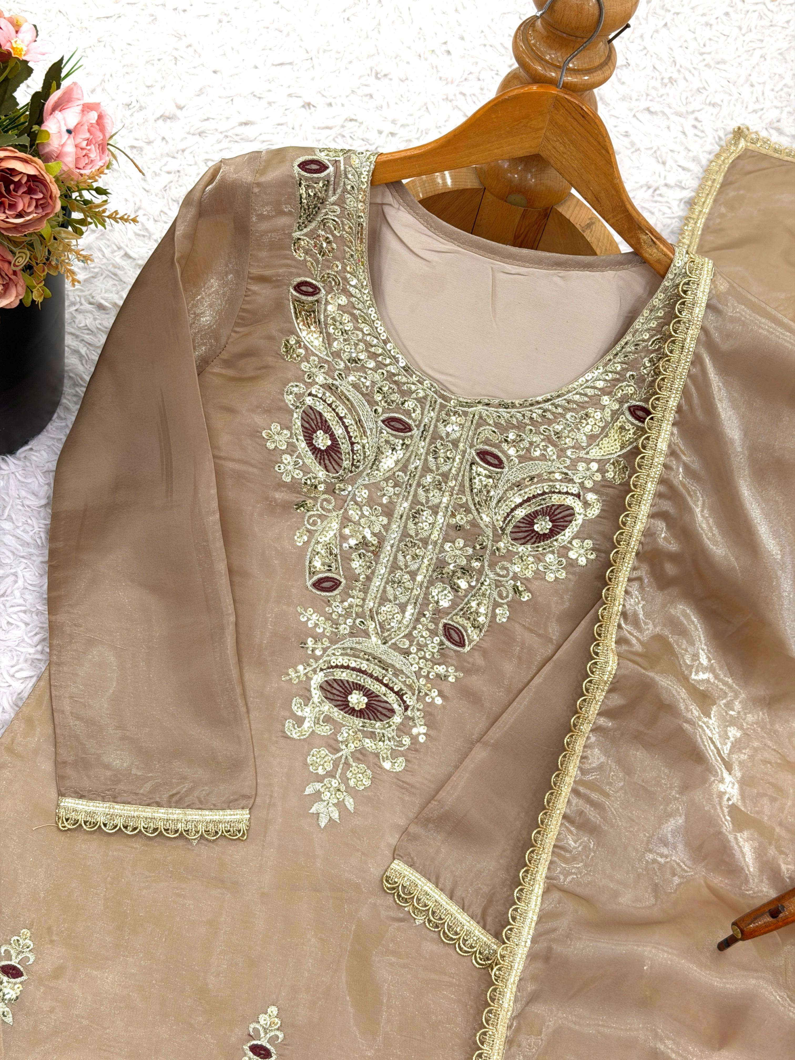 SSR 531 JIMMY CHOO FABRIC BEAUTIFUL DESIGNER LOOK PARTY WEAR LADIES SUIT