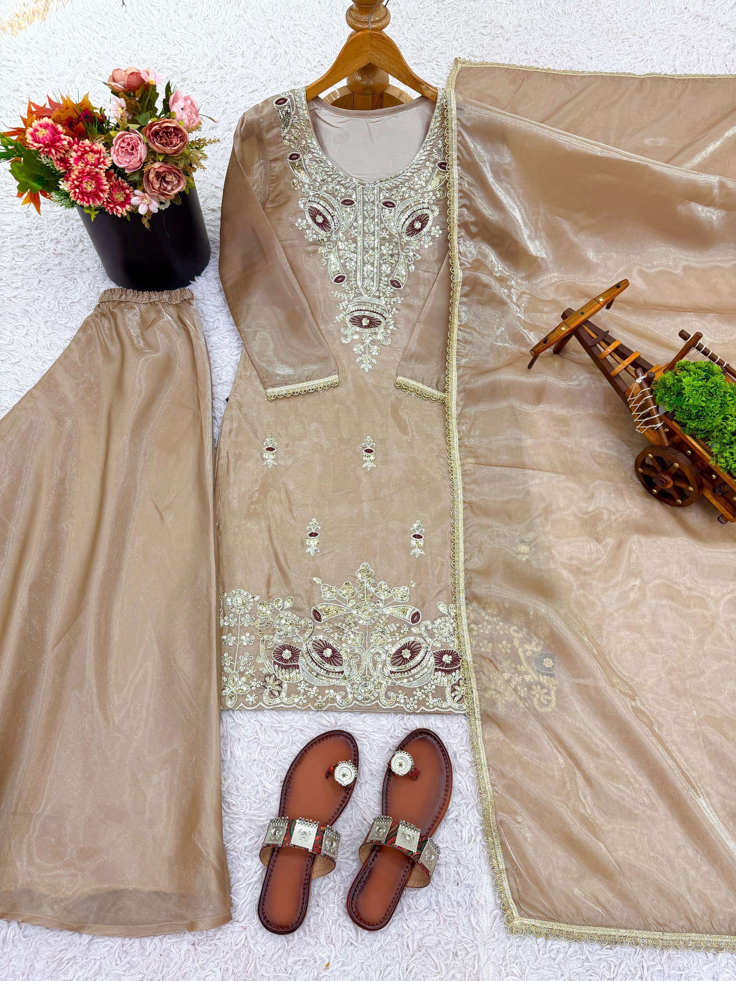SSR 531 JIMMY CHOO FABRIC BEAUTIFUL DESIGNER LOOK PARTY WEAR LADIES SUIT