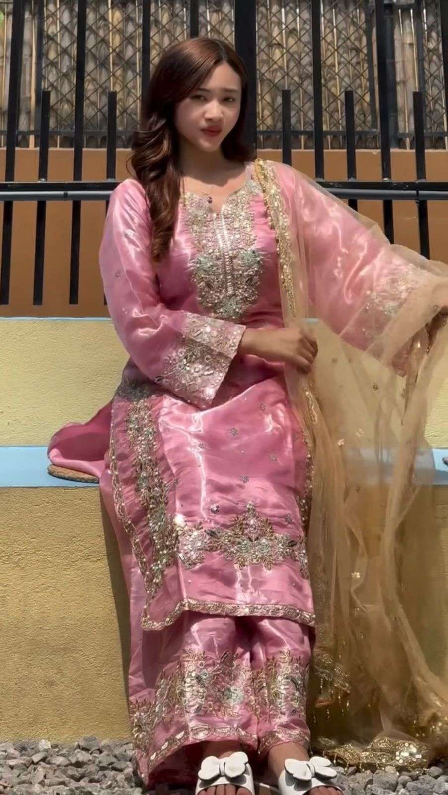 AD 199 SILK HEAVY DESIGNER WORK PARTY WEAR LOOK LADIES SUIT