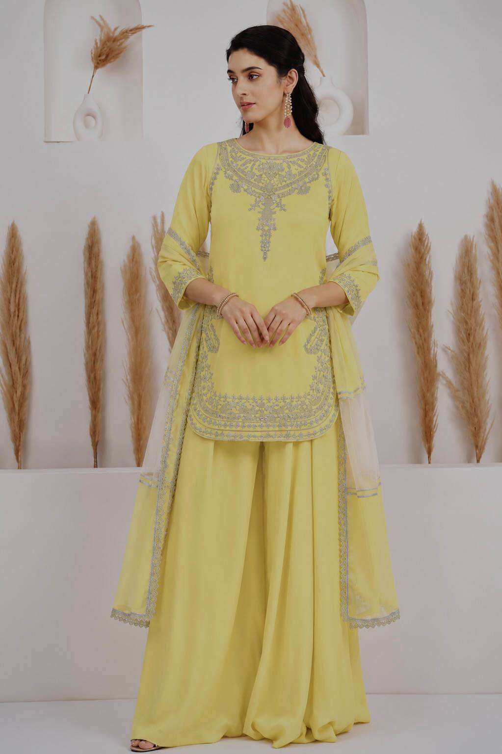 JD 646 CREPE SILK BEAUTIFUL DESIGNER LOOK PARTY WEAR LADIES SUIT