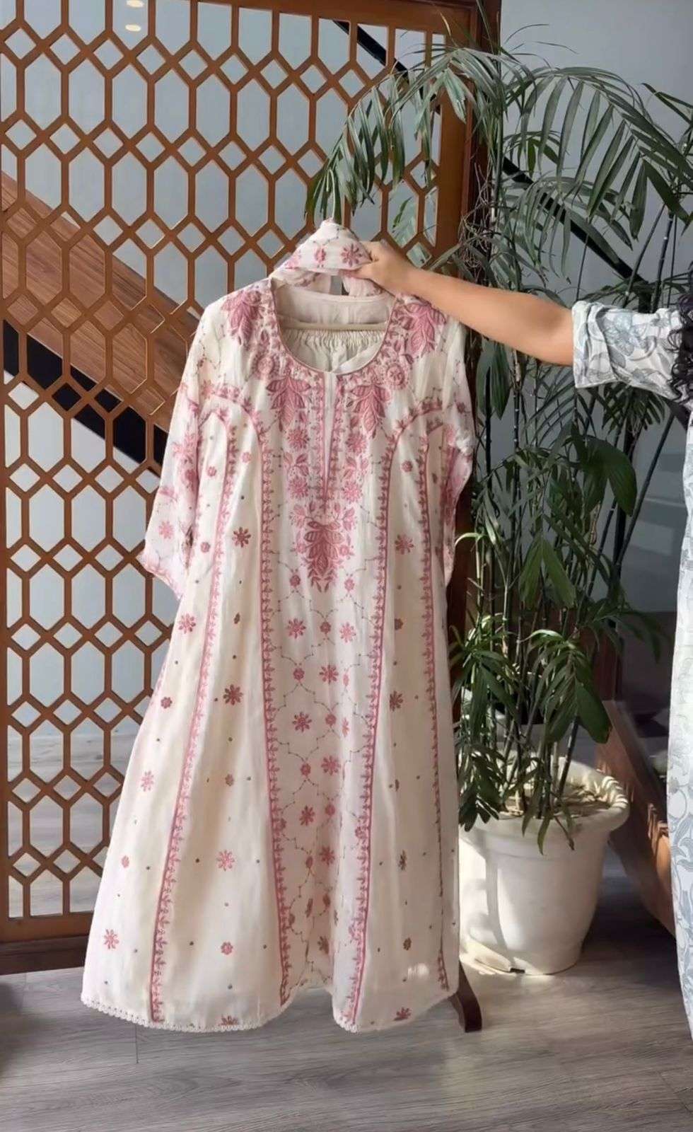 LADY LOOK 014 SILK WITH HEAVY EMBROIDERY WORKS LADIES SUIT