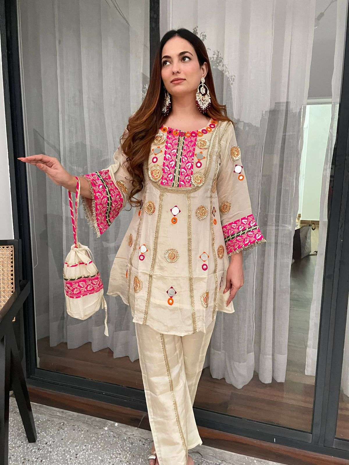 LG 2091 COSMOS FABRIC PREETY LOOK DESIGNER PARTY WEAR LADIES TOP WITH BOTTOM PAIR 