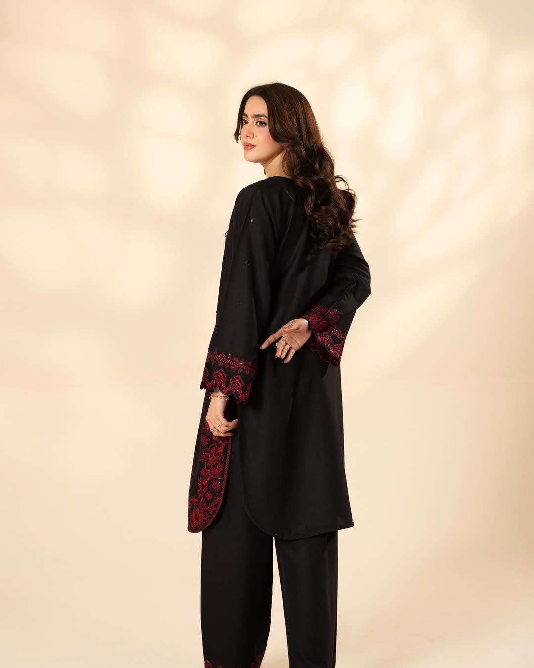 LG 2100 CREPE DESIGNER PAKISTANI STYLE KURTI WITH PLAZZO PAIR 