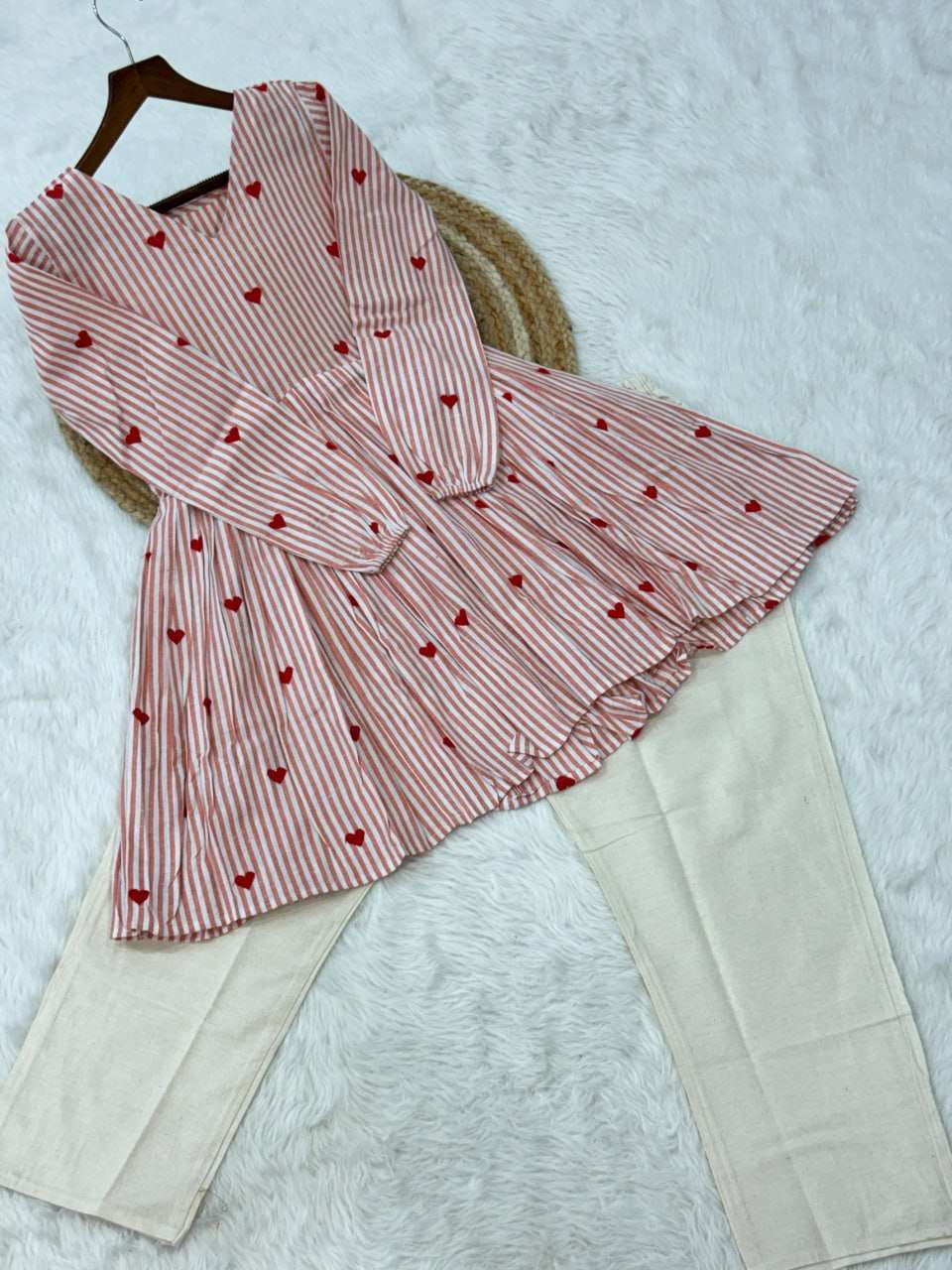 LW 9337 COTTON FANCY SUMMER WEAR LADIES TOP WITH PANT PAIR 
