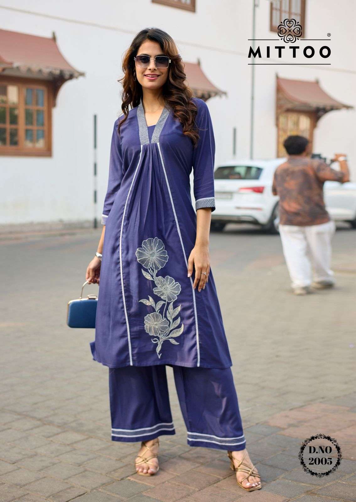 MITTOO IBAADAT RAYON FANCY PREETY LOOKS SUMMER WEAR LADIES KURTI WITH BOTTOM PAIR 