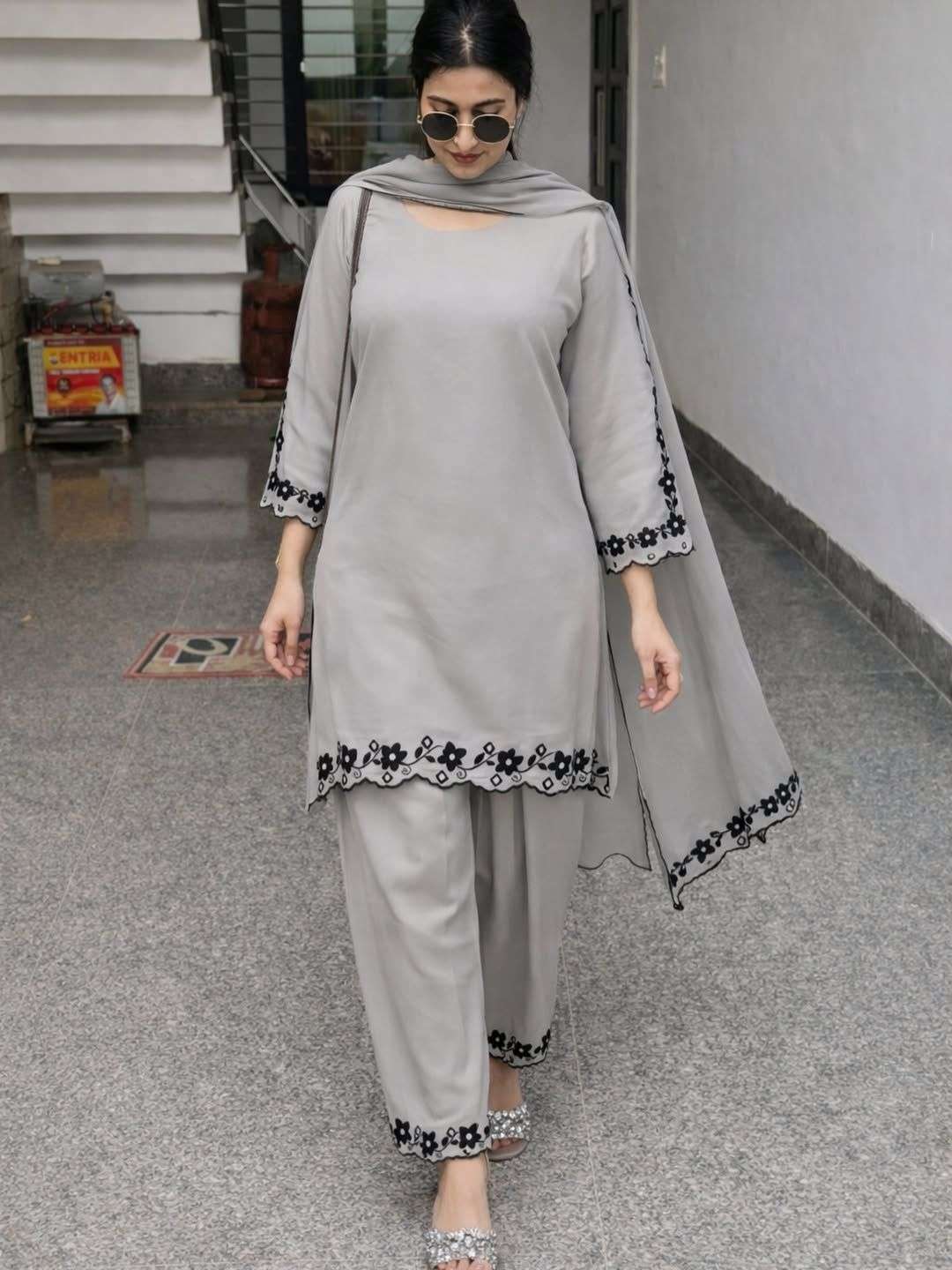 PD 1093 GEORGETTE PARTY WEAR DESIGNER LOOK TOP WITH FARSHI PLAZZO AND DUPATTA SET 