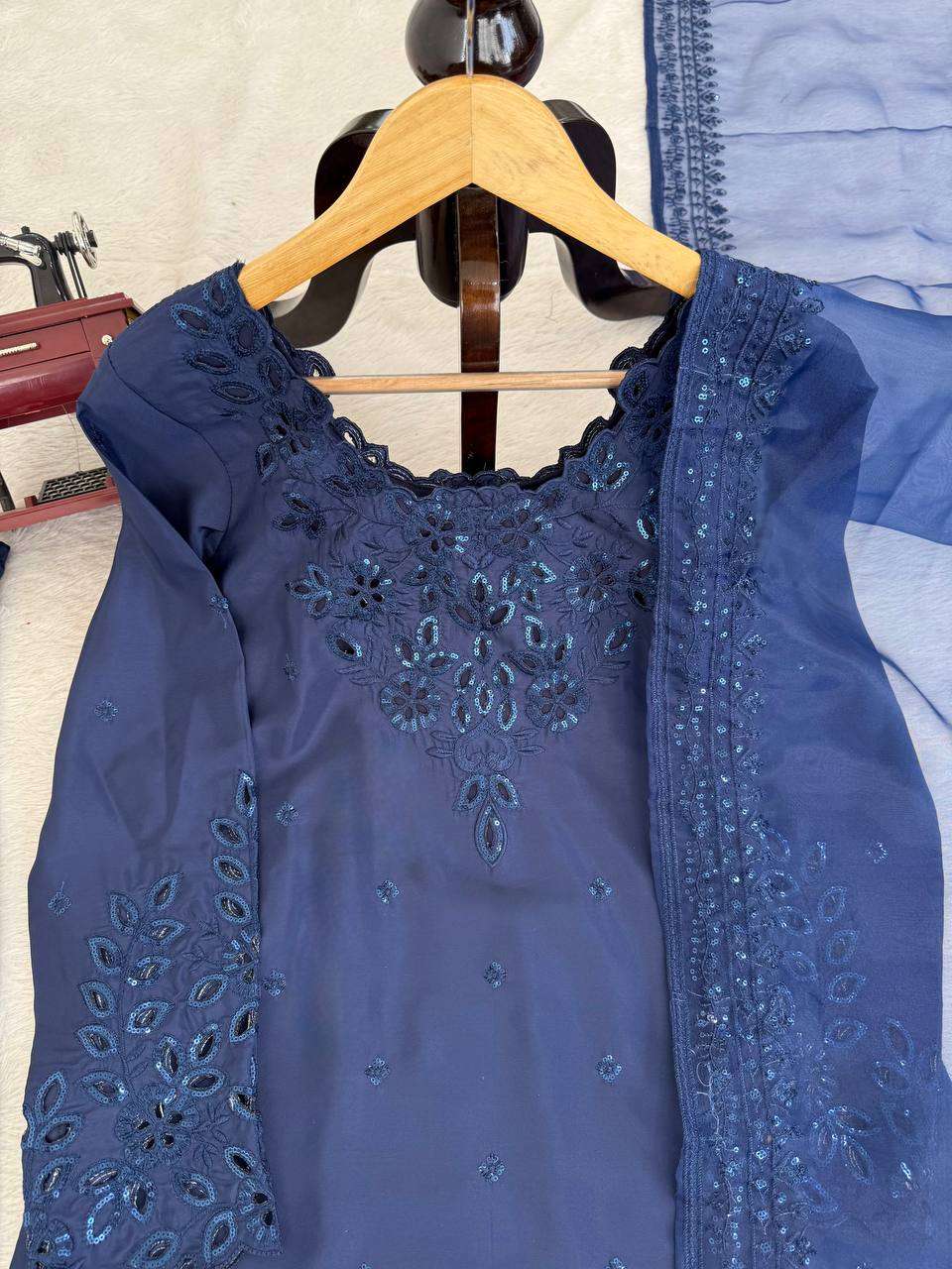 RTC 6005 SILK PREETY WHITE DESIGNER LOOK FESTIVE WEAR SUIT