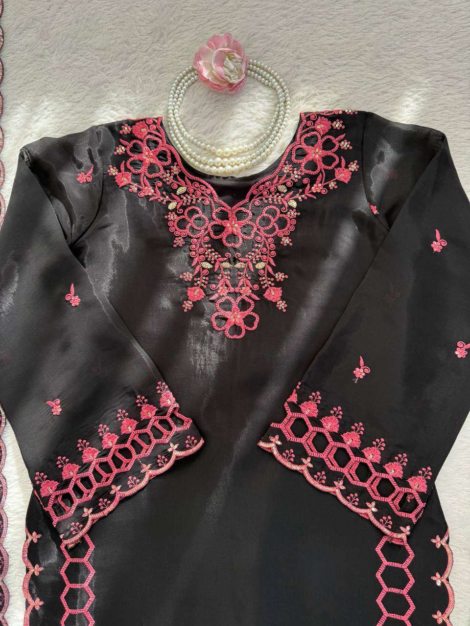 RTC 6018 CHANDERI SILK PREETY LOOK DESIGNER LADIES FUNCTION WEAR SUIT