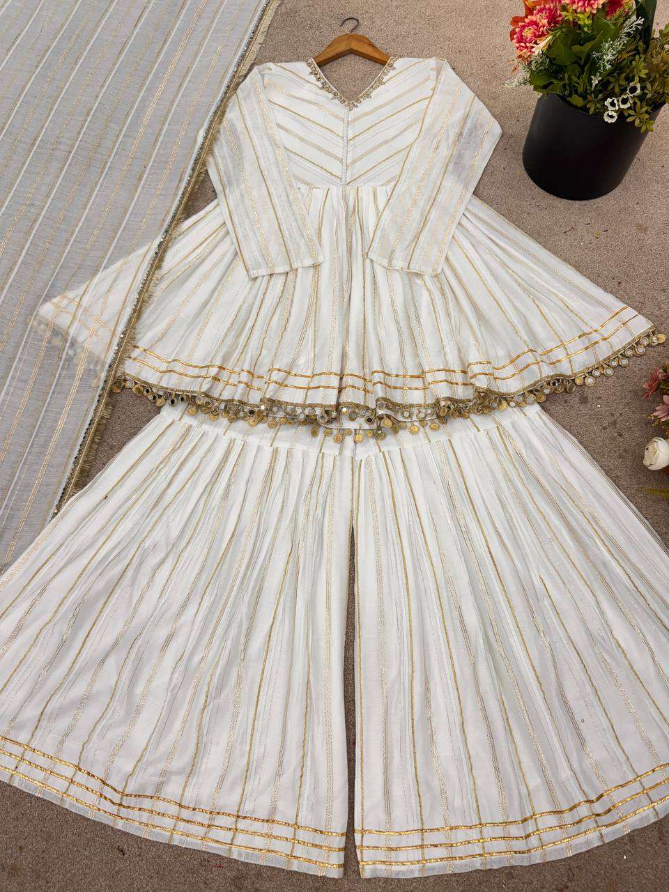 SRK 5334 BEAUTIFUL PARTY WEAR DESIGNER LOOK LADIES SHARARA SUIT