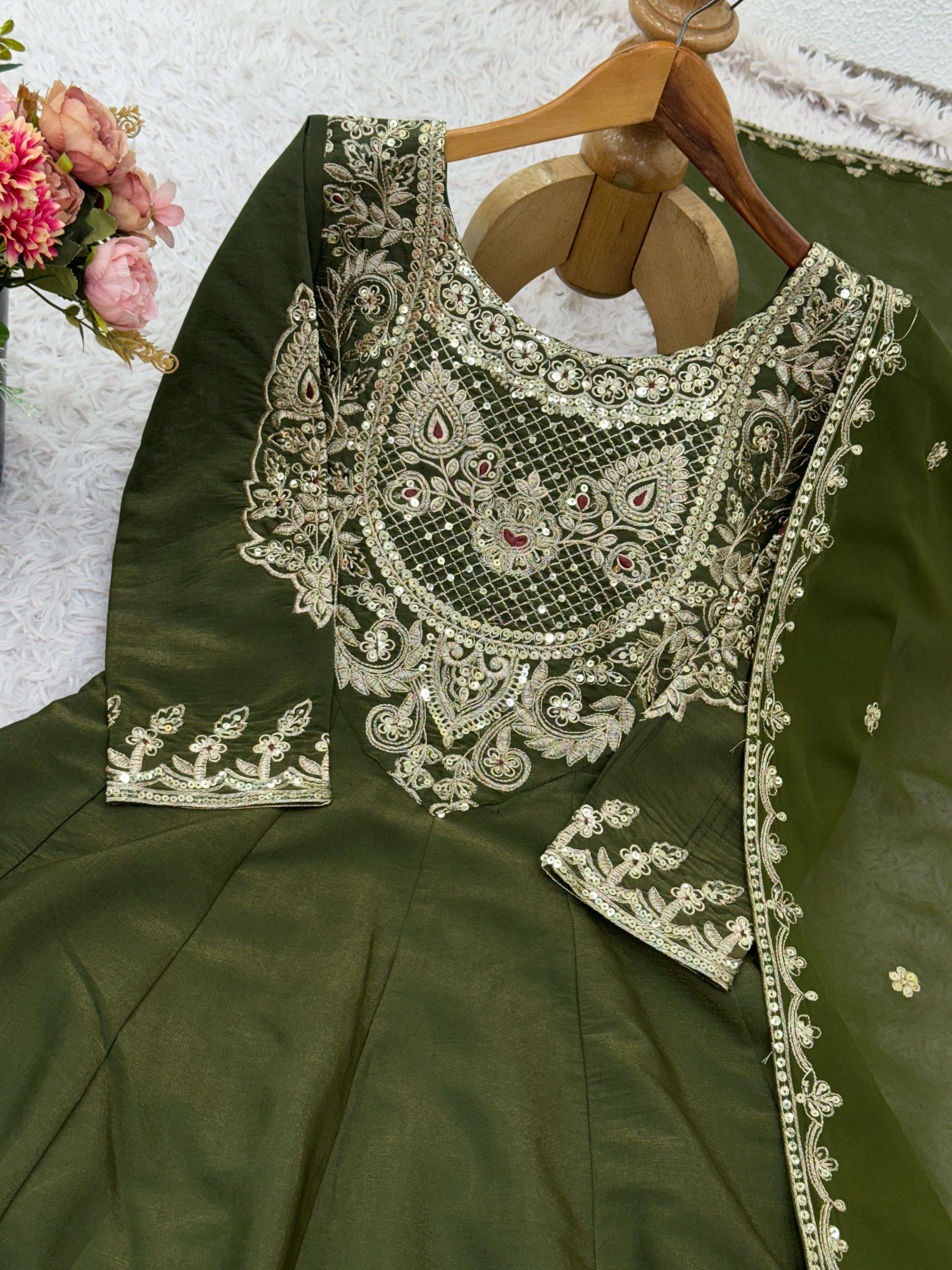 SSR 518 SIMER FABRIC HEAVY EMBROIDERY DESIGNER WORK PARTY WEAR LADIES SUIT