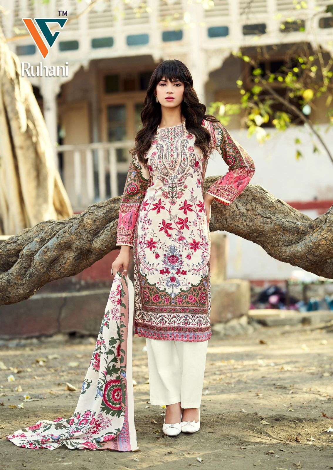 VANDANA CREATION RUHANI‎‎ VOL 40 COTTON DIGITAL STYLE PRINT SALWAR SUIT