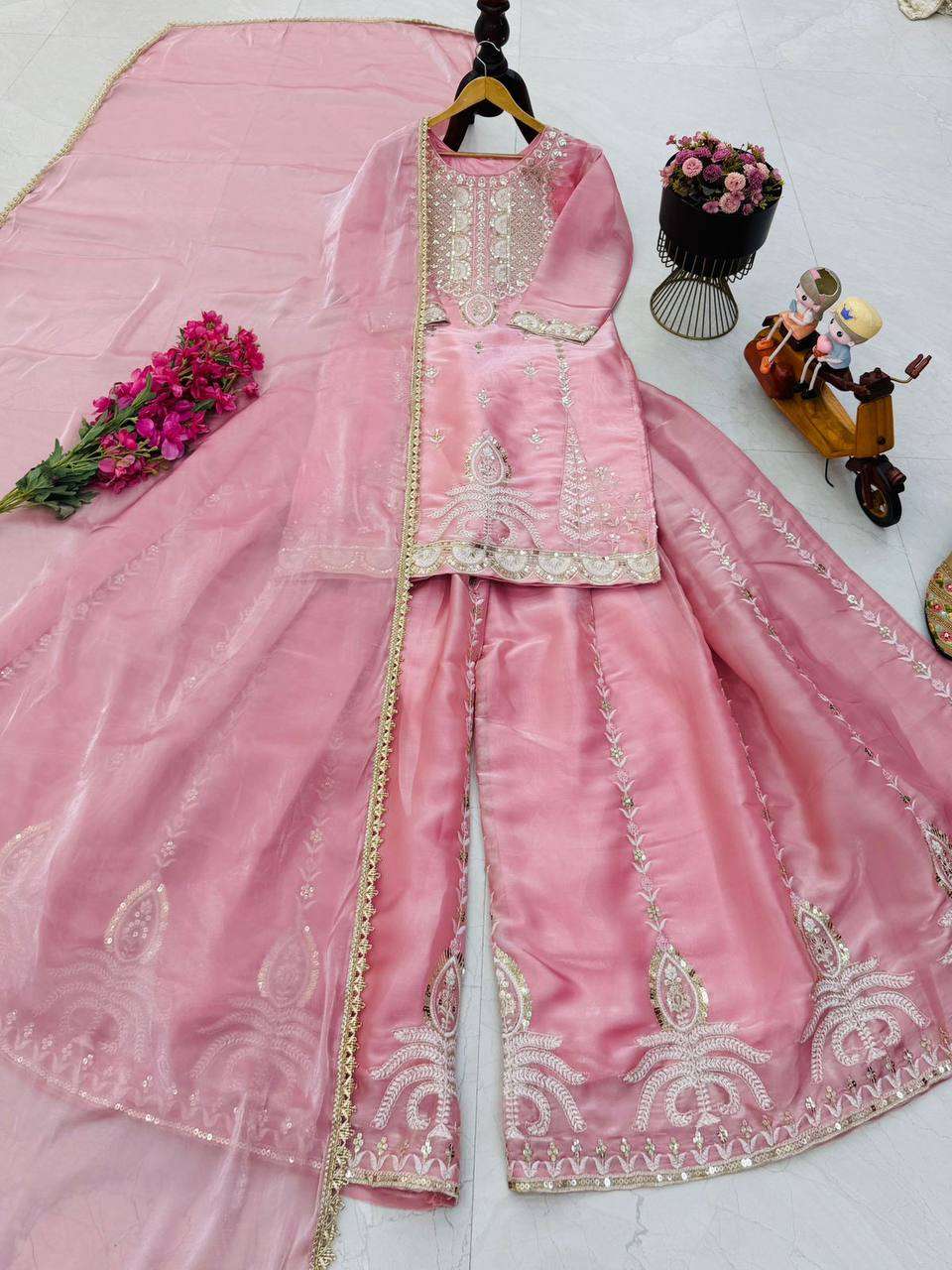 ZB 5066 JIMMY SILK HEAVY BEAUTIFUL DESIGNER LOOK PARTY WEAR LADIES SUIT