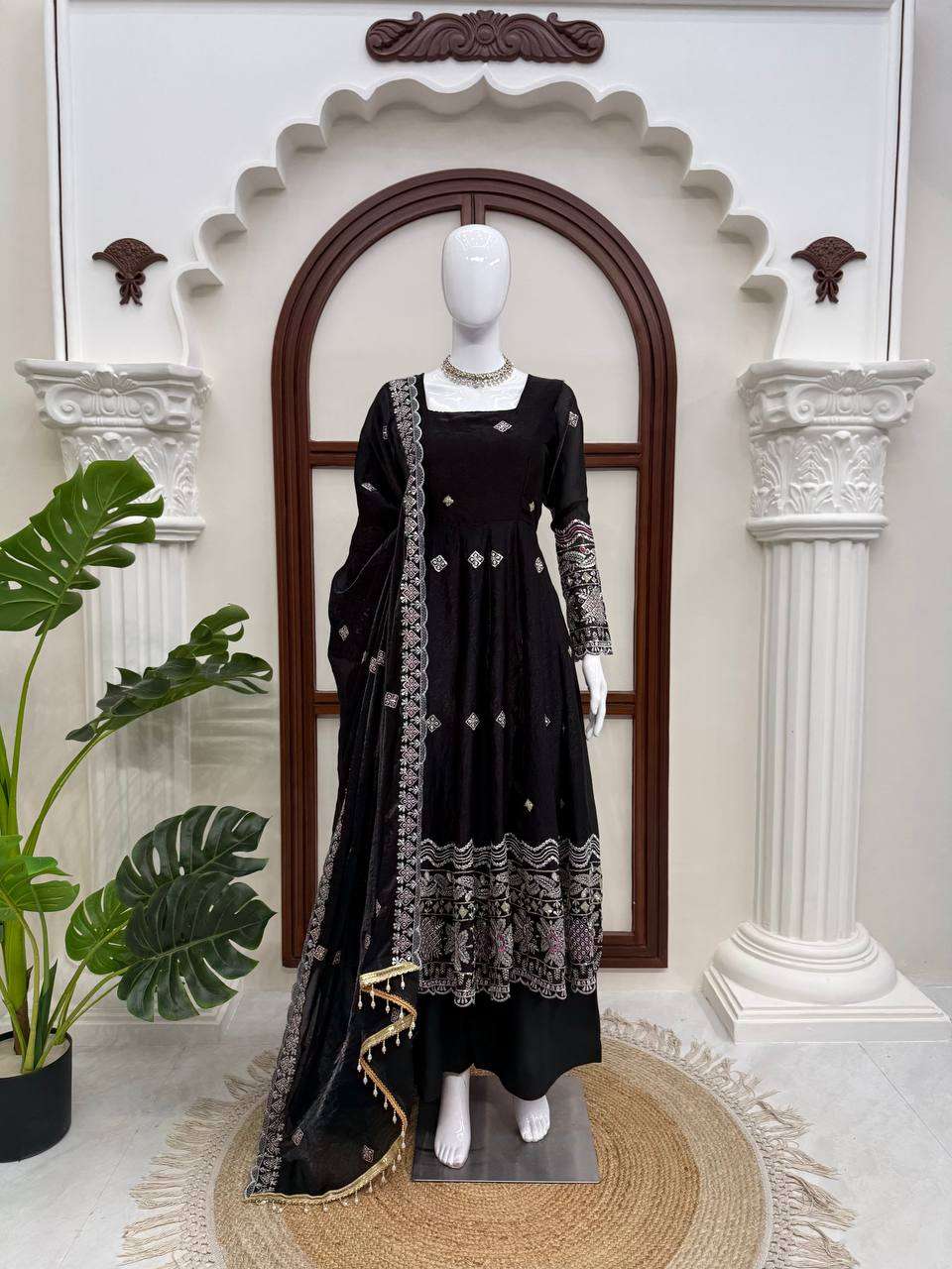 KD 1199 SILK GORGEOUS PARTY WEAR LOOK DESIGNER ANARKALI GOWN STYLE SUIT