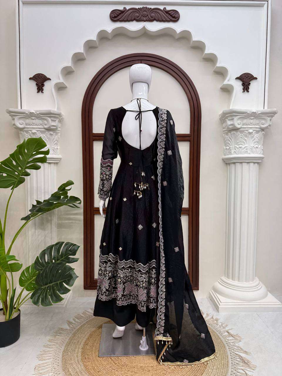 KD 1199 SILK GORGEOUS PARTY WEAR LOOK DESIGNER ANARKALI GOWN STYLE SUIT