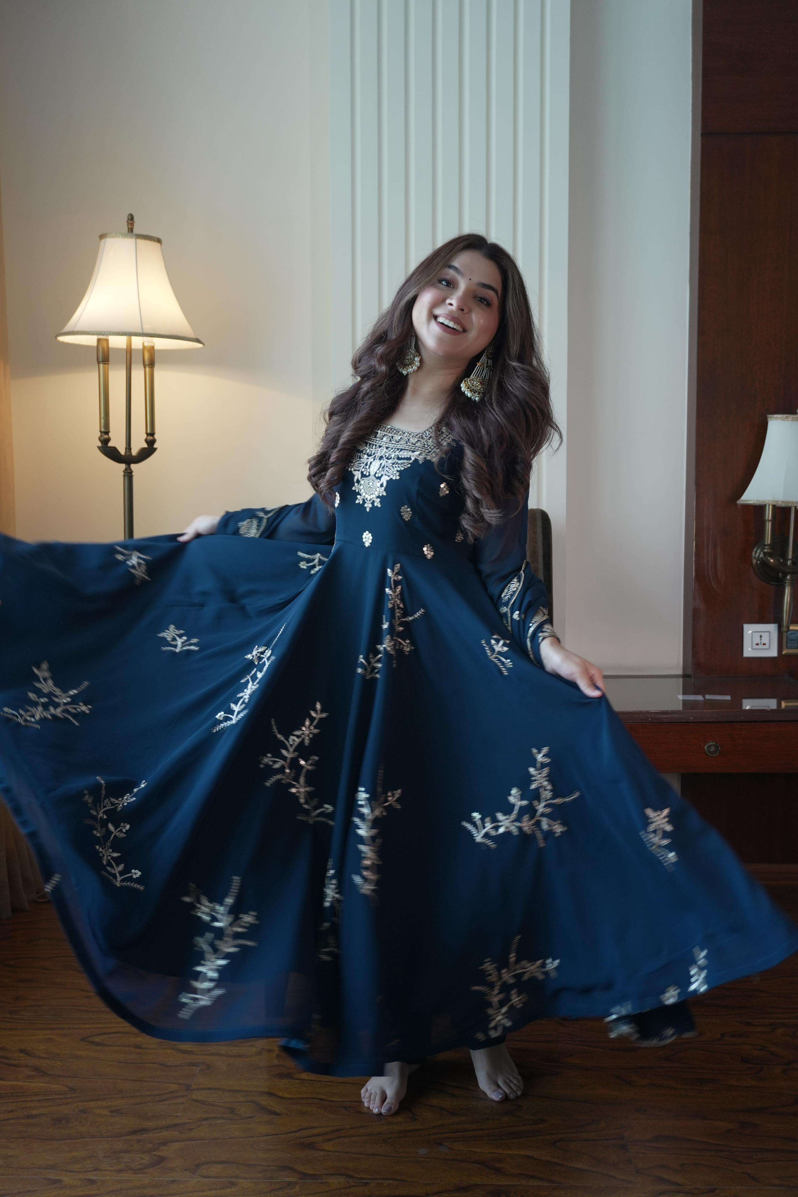 LM 13 GEORGETTE BEAUTIFUL PARTY WEAR LOOK DESIGNER LADIES SUIT