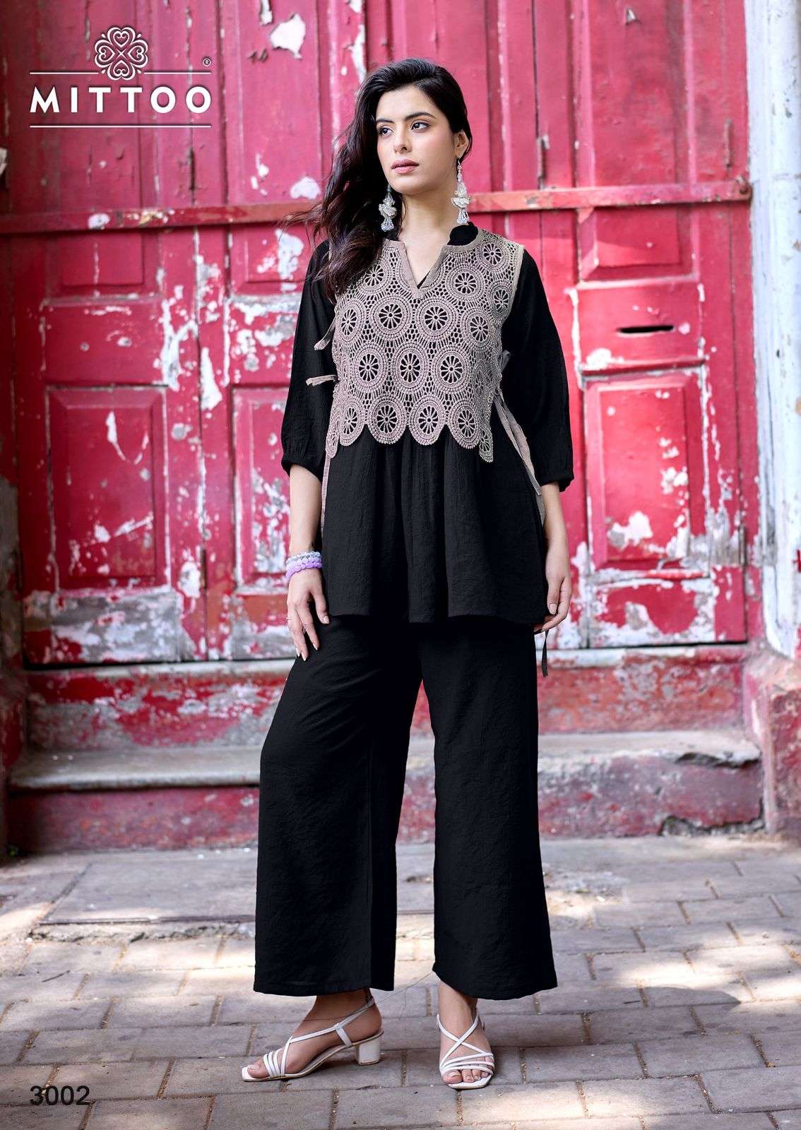 MITTOO BEAUTY LINE VISCOSE FANCY LOOKS TOP WITH KOTI AND BOTTOM SET