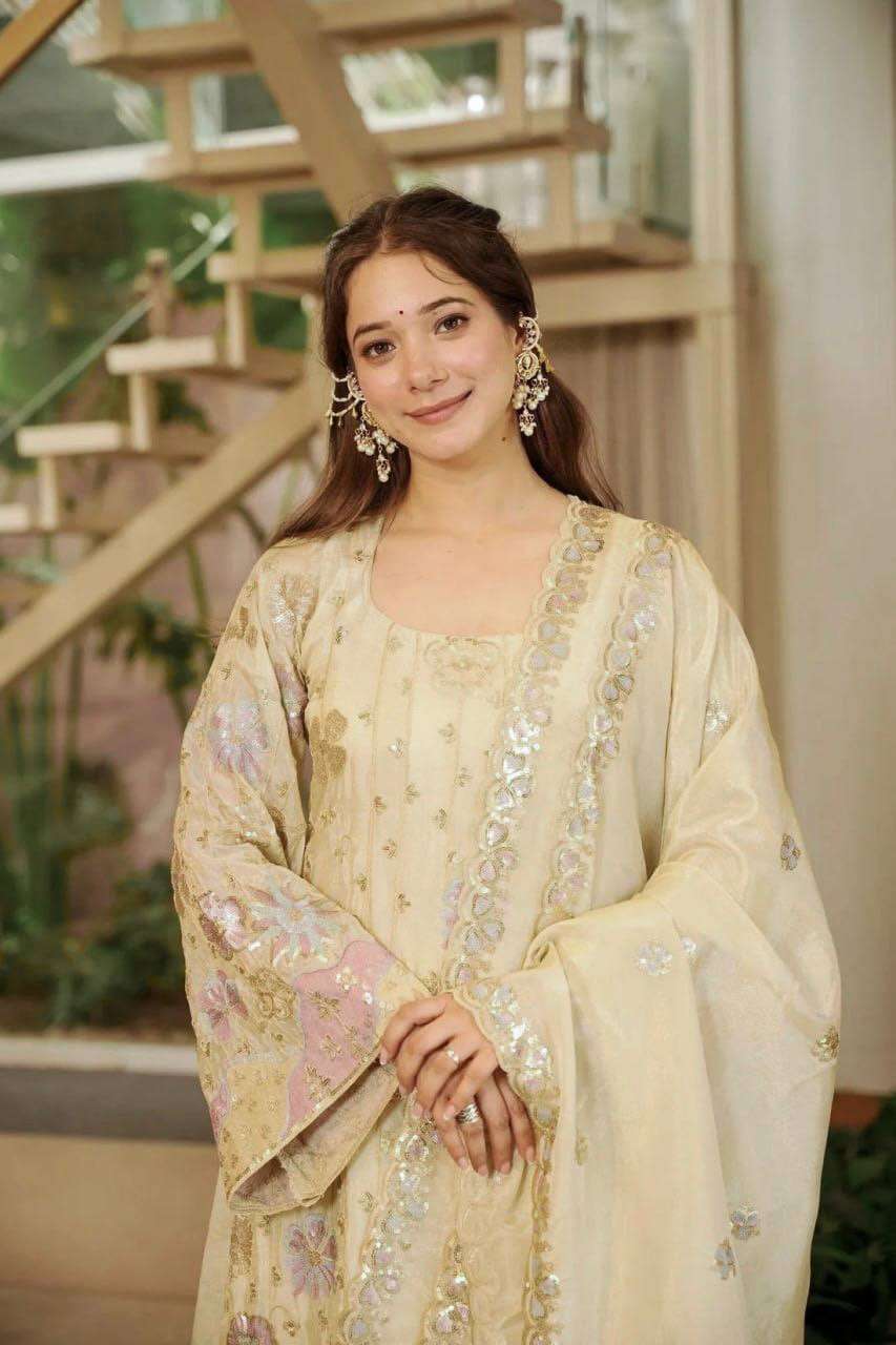 RTC 6030 SILK HEAVY GORGEOUS LOOK DESIGNER PARTY WEAR LADIES SUIT