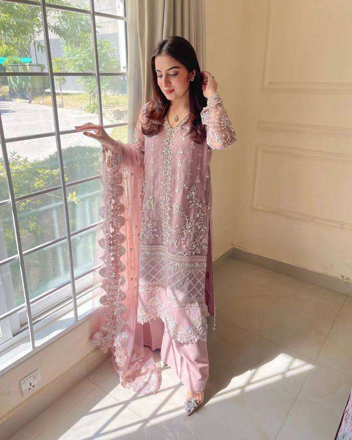 ST 178 BEAUTIFUL DESIGNER LOOK PARTY WEAR PAKISTANI STYLE SUIT 