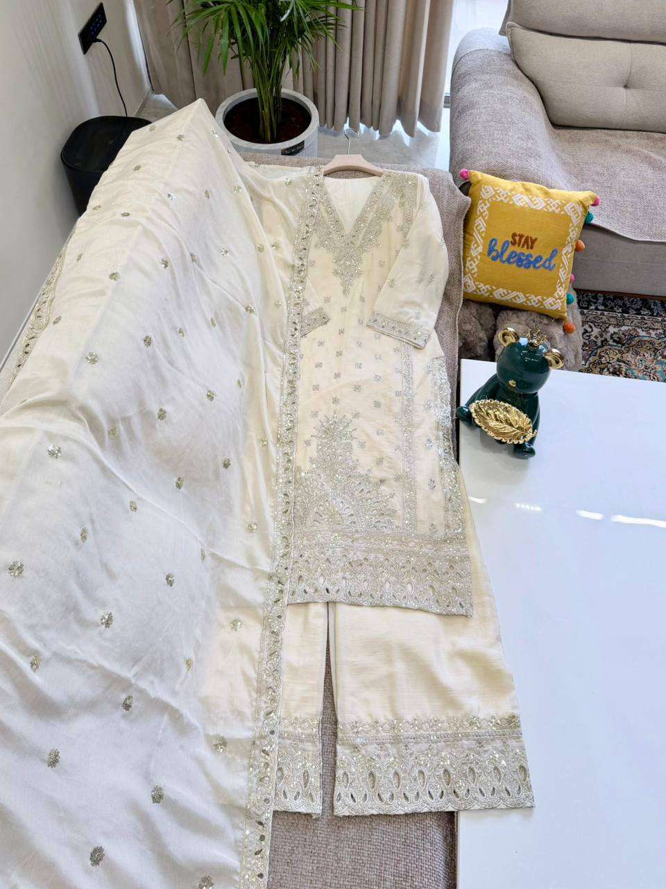 ZC 8022 SILK HEAVY EMBROIDERD ELEGANT LOOK BEAUTIFUL DESIGNER SUIT