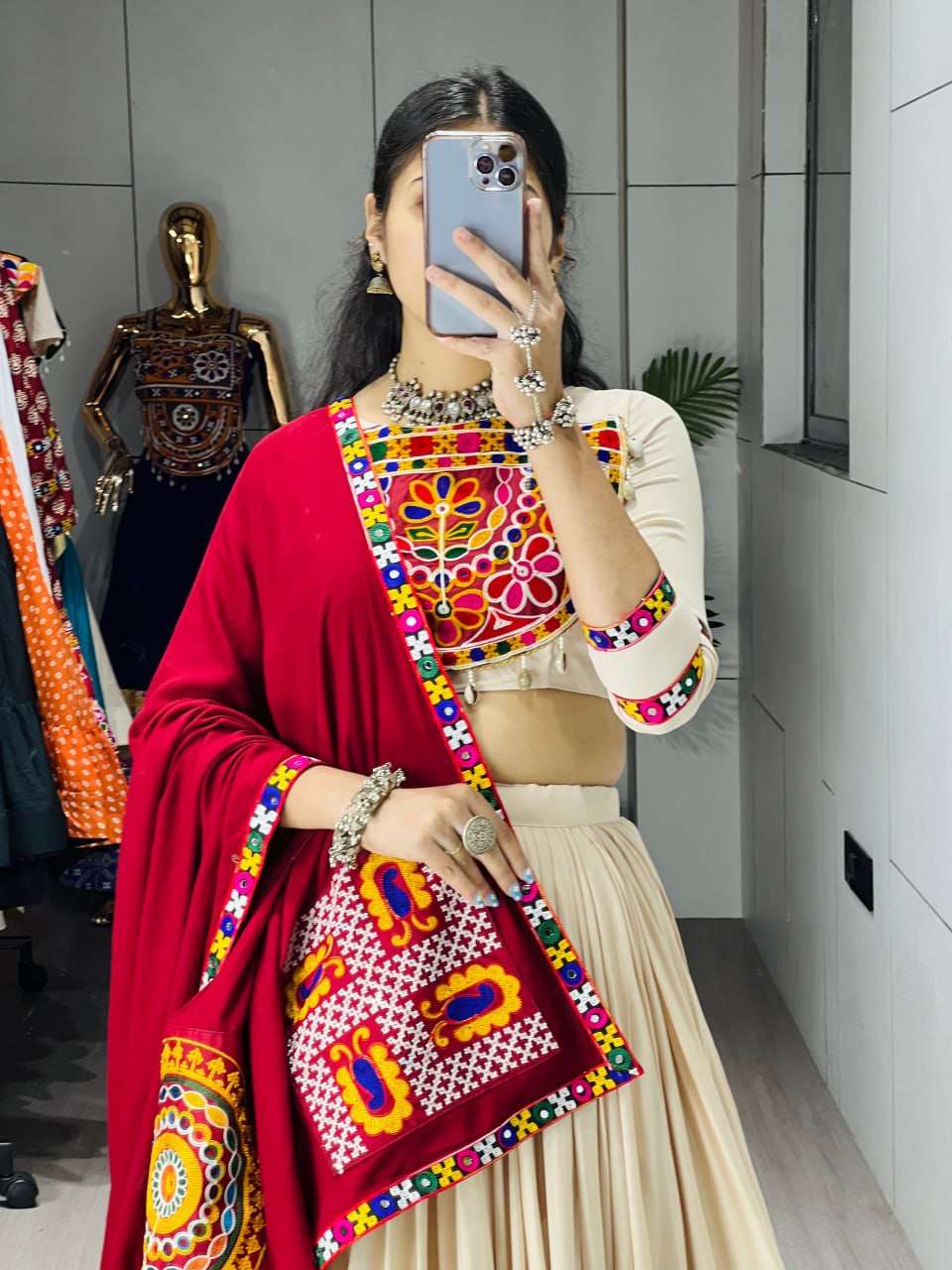 BANDHANI PALACE RUDRA COTTON GAMTHI MIRROR WORK NAVRATRI WEAR LEHENGA CHOLI 