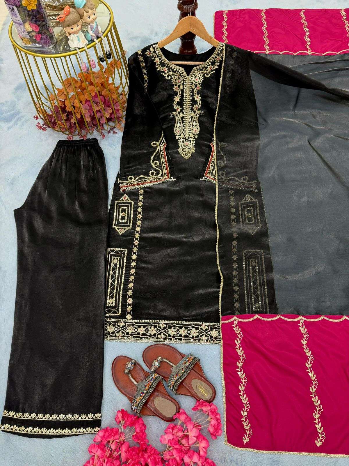 FLORENT D NO 1062 AB JIMMY CHOO FABRIC DESIGNER WORK PAKISTANI SUITS AT BEST ONLINE RATE WHOLESALER SURAT 