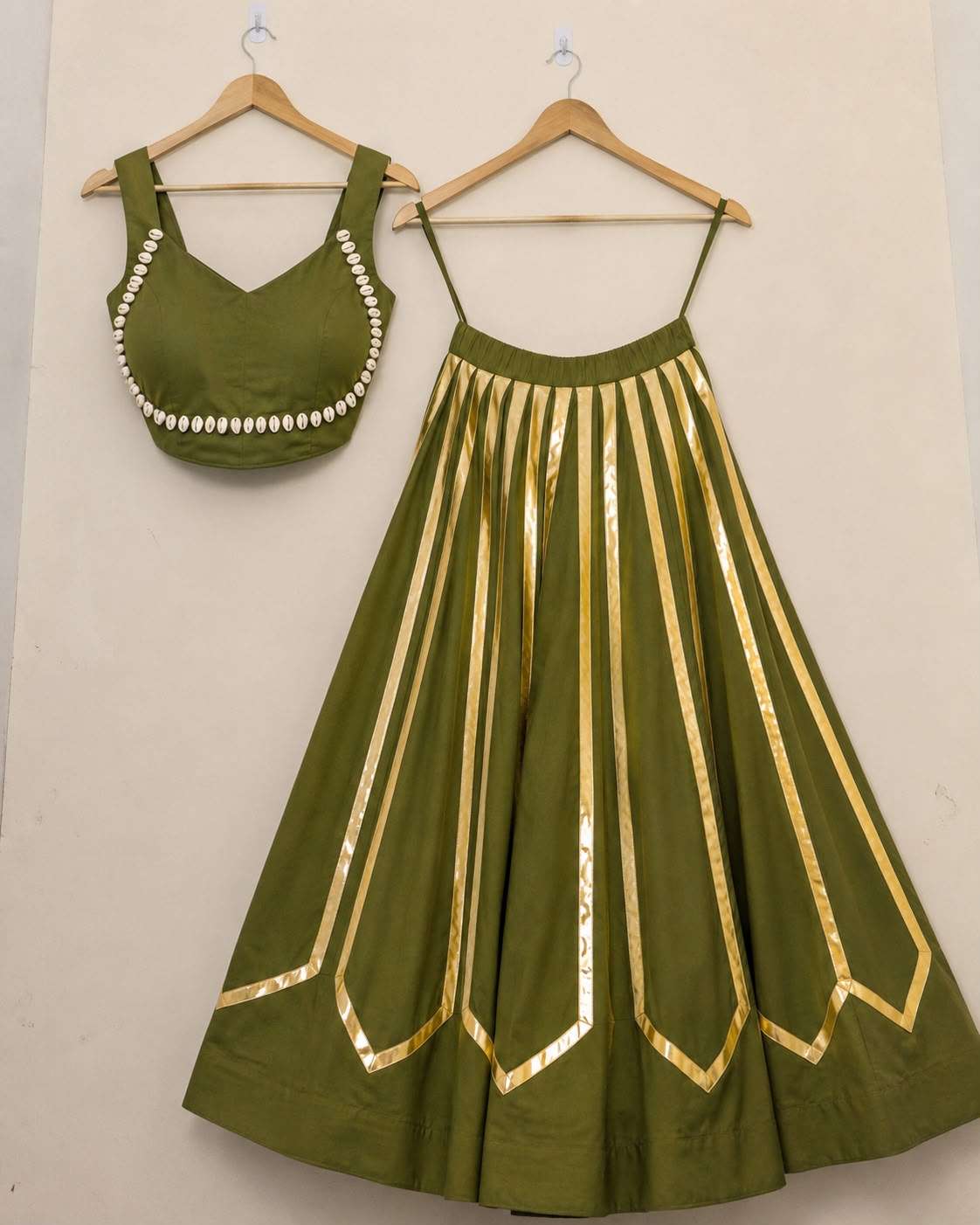 INLI JHANKAR RAYON GOLD FOIL STRIPE DESIGNER FUNCTION WEAR LADIES LEHENGA CHOLI COLLECTION
