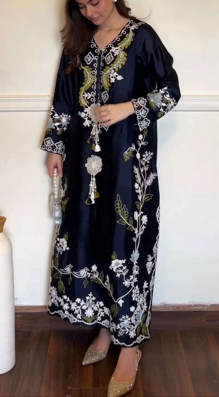 LADY LOOK 048 SATIN WITH BEAUTIFUL DESIGNER LOOK PARTY WEAR LADIES PAKISTANI STYLE SUIT