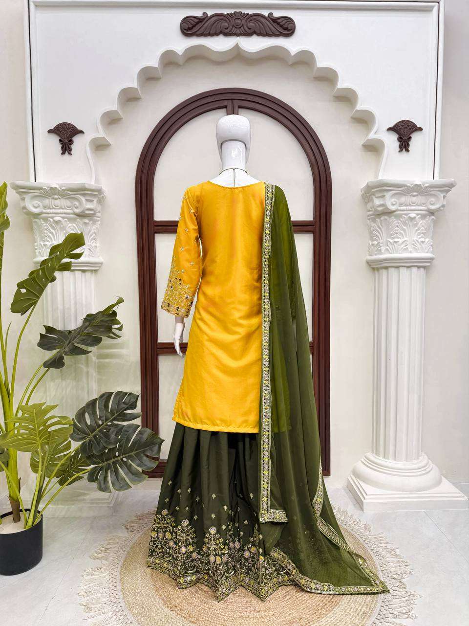 RTC 6044 CREPE BEAUTIFUL DESIGNER LOOK WEDDING FUNCTION WEAR LADIES SUIT