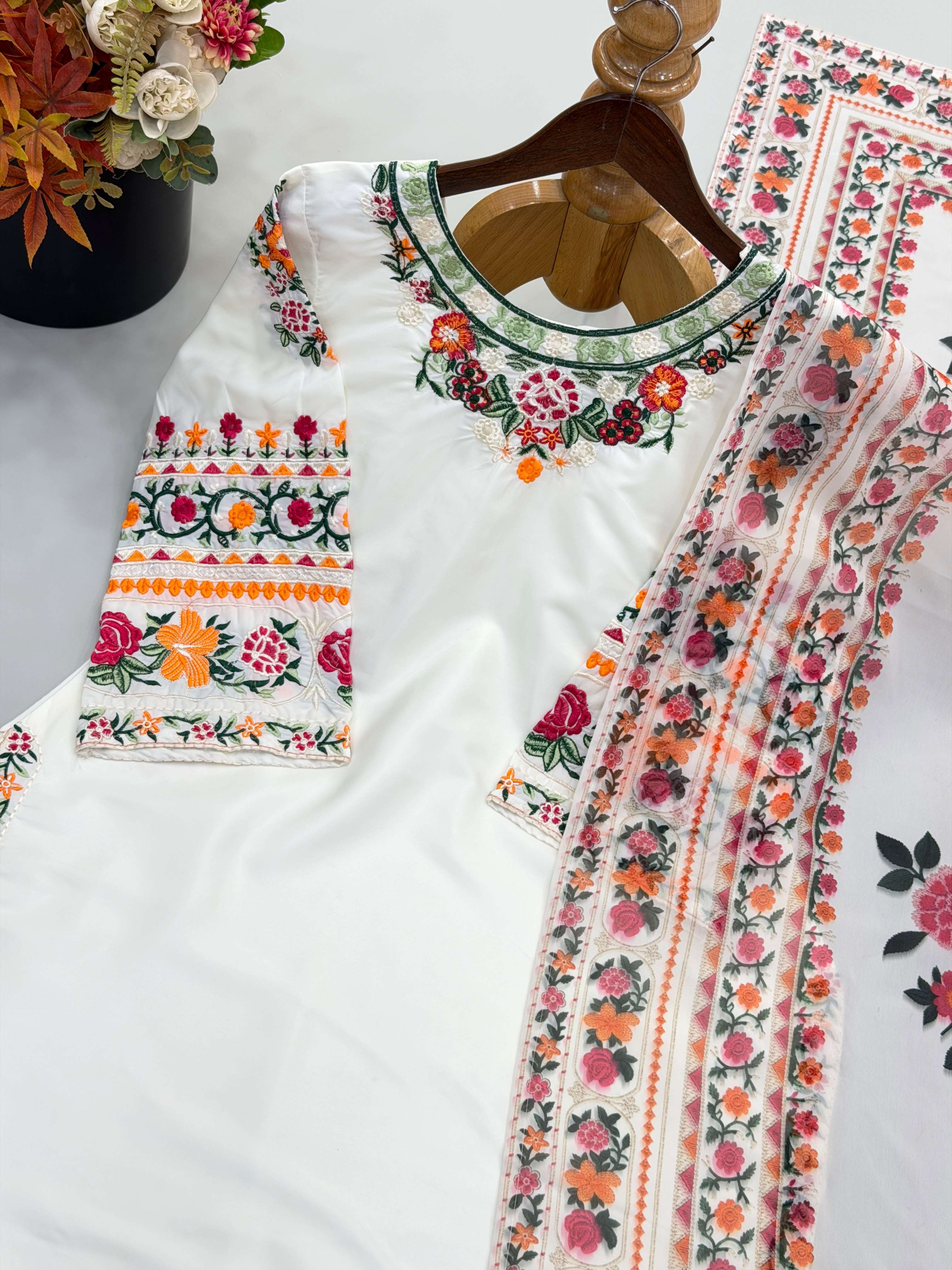 SR 1716 GEORGETTE HEAVY DESIGNER WORK WEDDING WEAR PAKISTANI STYLE SUIT