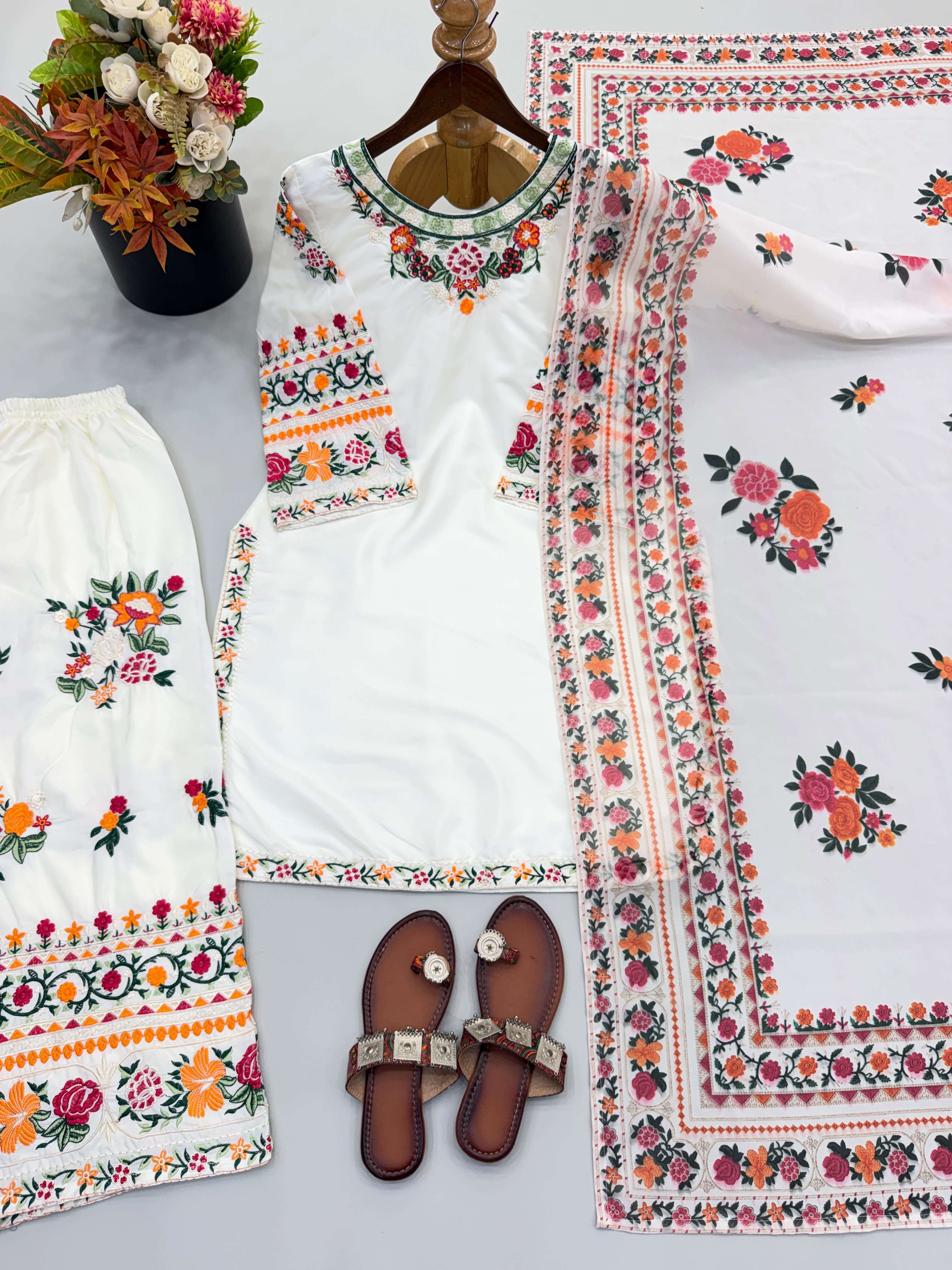 SR 1716 GEORGETTE HEAVY DESIGNER WORK WEDDING WEAR PAKISTANI STYLE SUIT