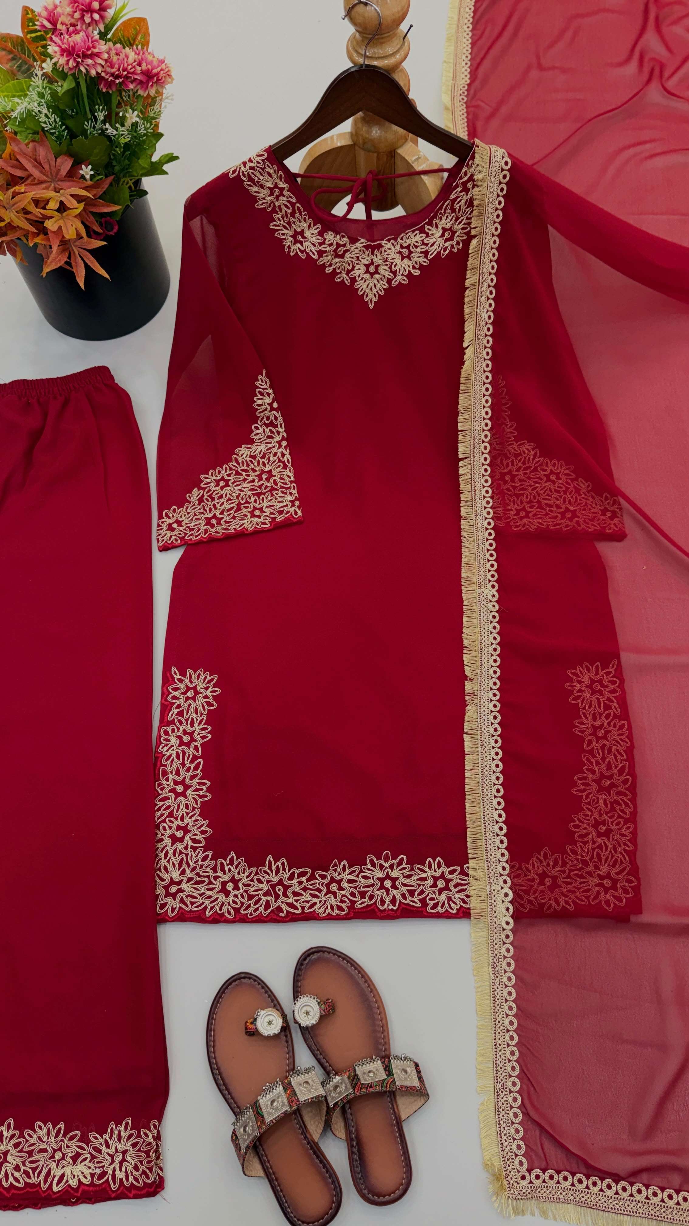 SR 1717 GEORGETTE DESIGNER PARTY WEAR LADIES TOP SHARARA PENT WITH DUPATTA SET 